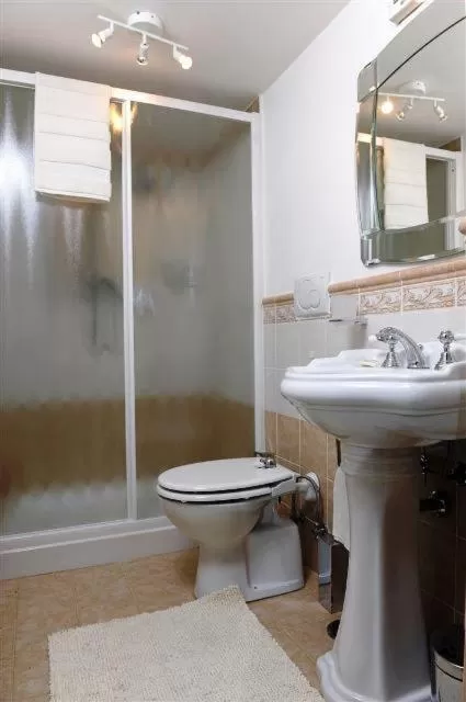 Bathroom in B&B Alexander