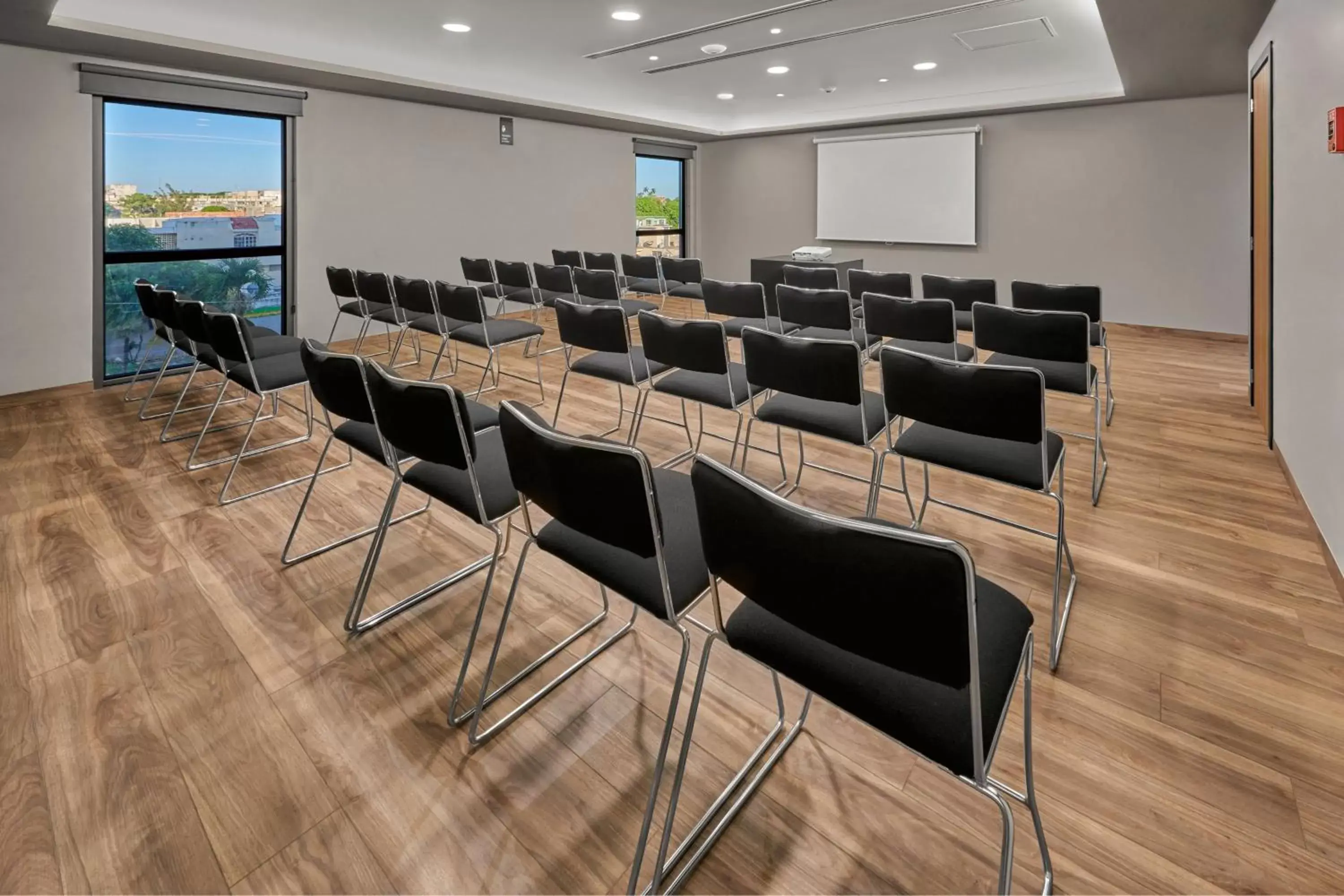 Meeting/conference room in City Express Plus by Marriott Leon Centro de Convenciones