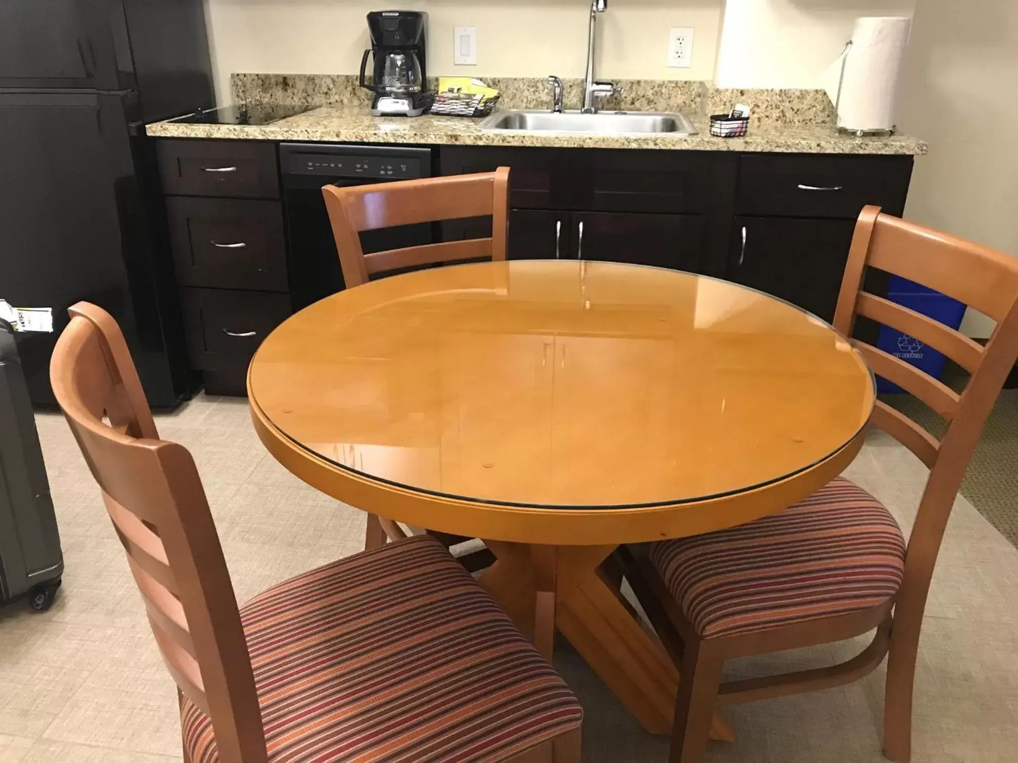 Dining Area in Varsity Clubs of America - Tucson