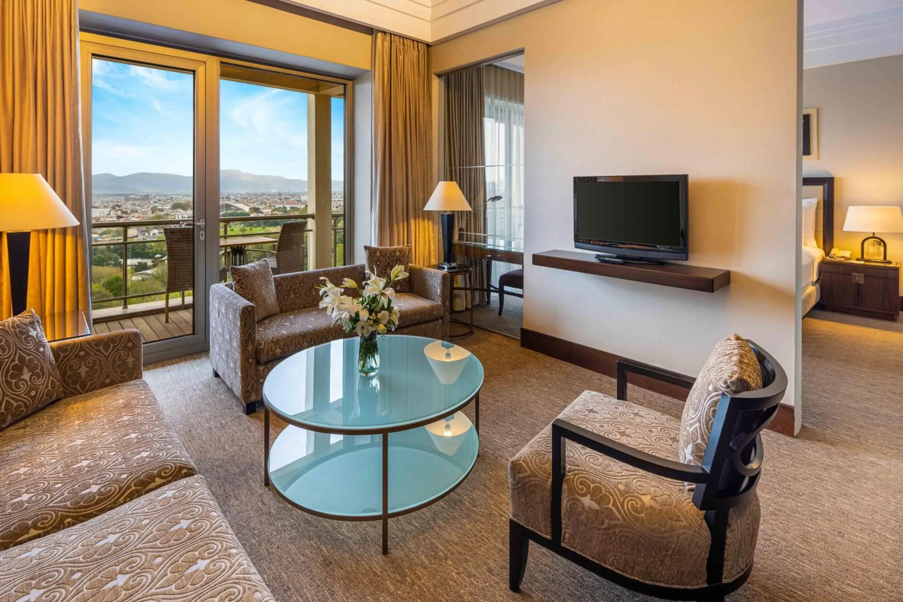 Natural landscape, Seating Area in Hotel Çelik Palas Convention Center & Thermal SPA