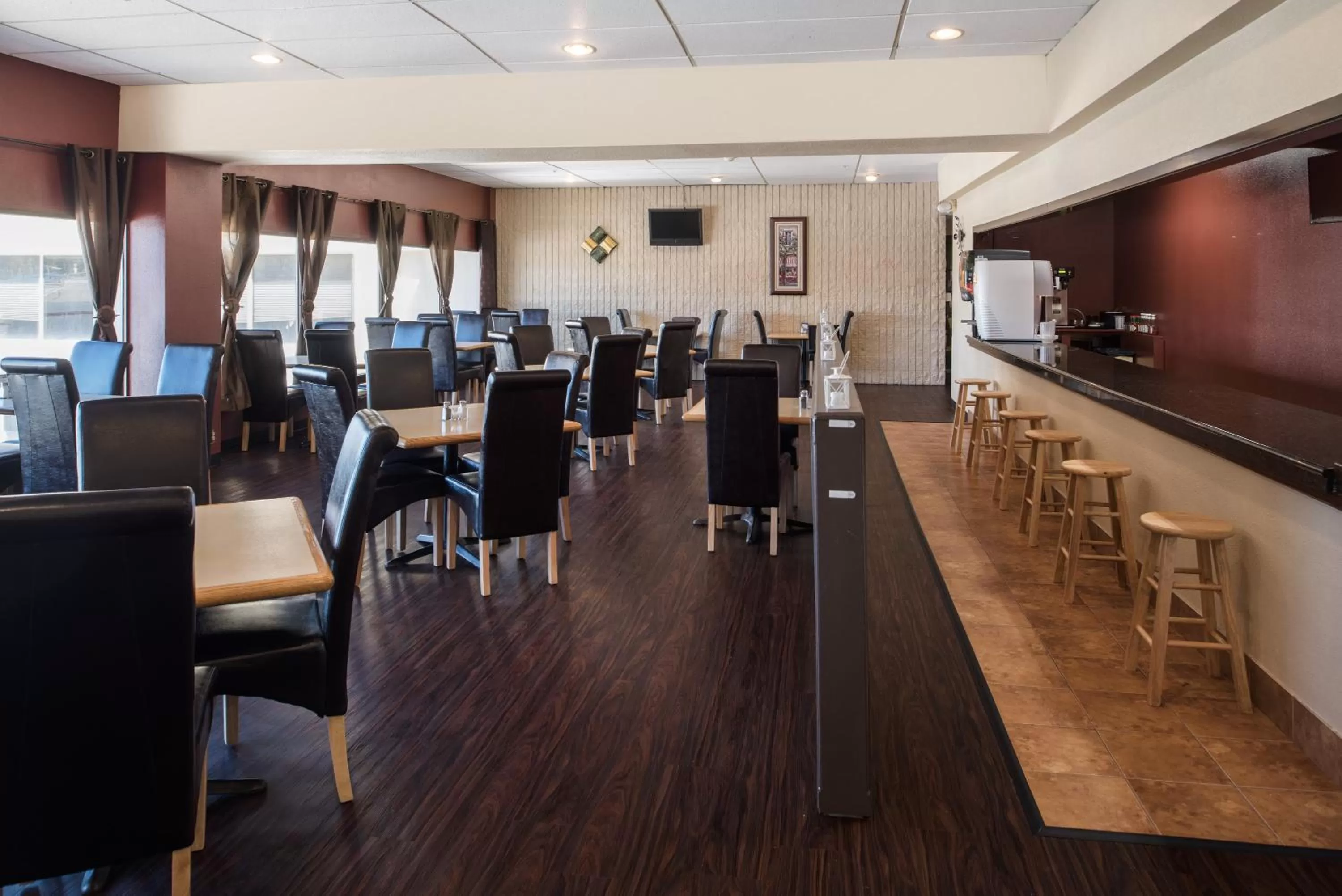 Continental breakfast in Ramada by Wyndham Downtown Spokane