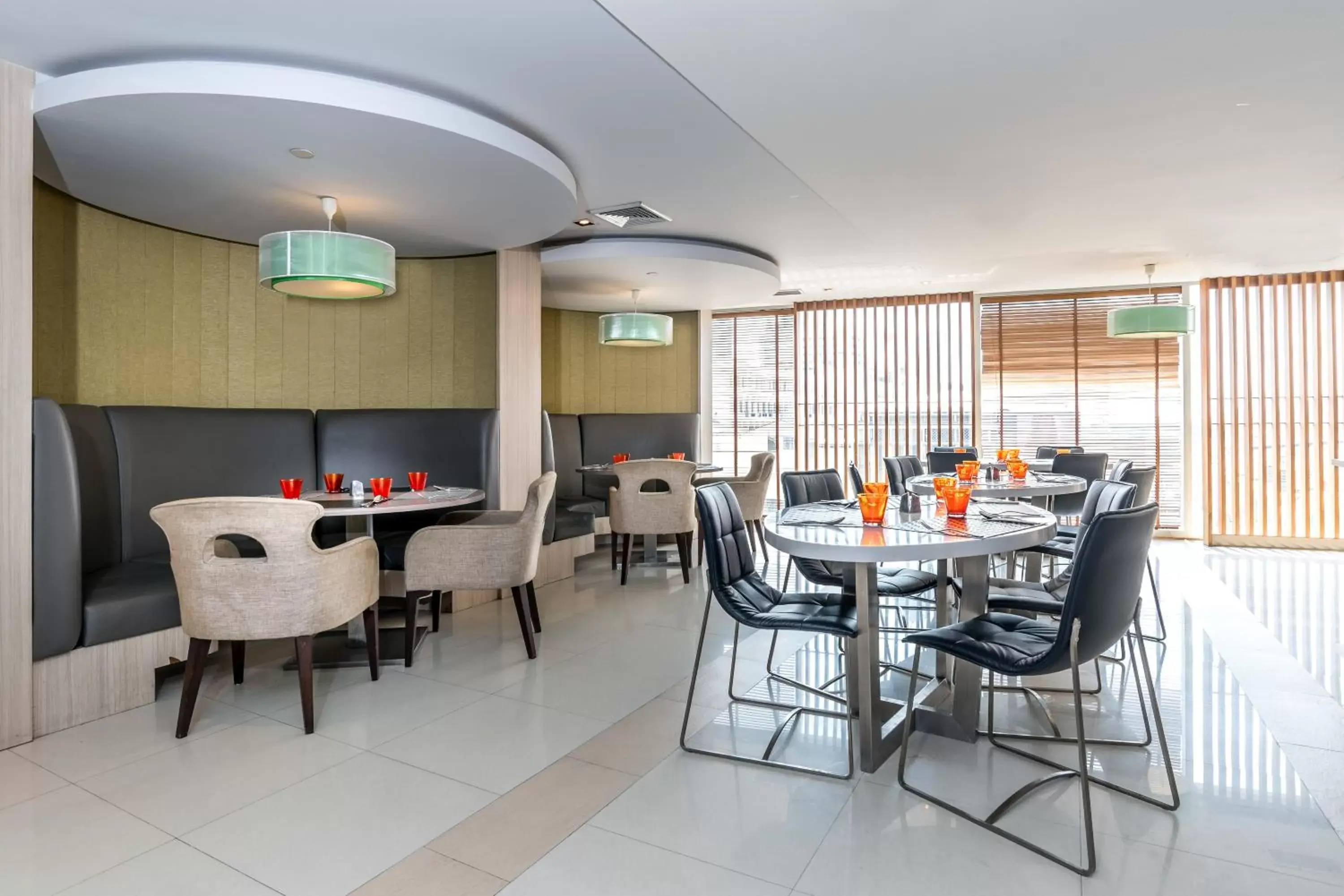 Restaurant/places to eat, Dining Area in Novotel Bangkok Silom Road Hotel