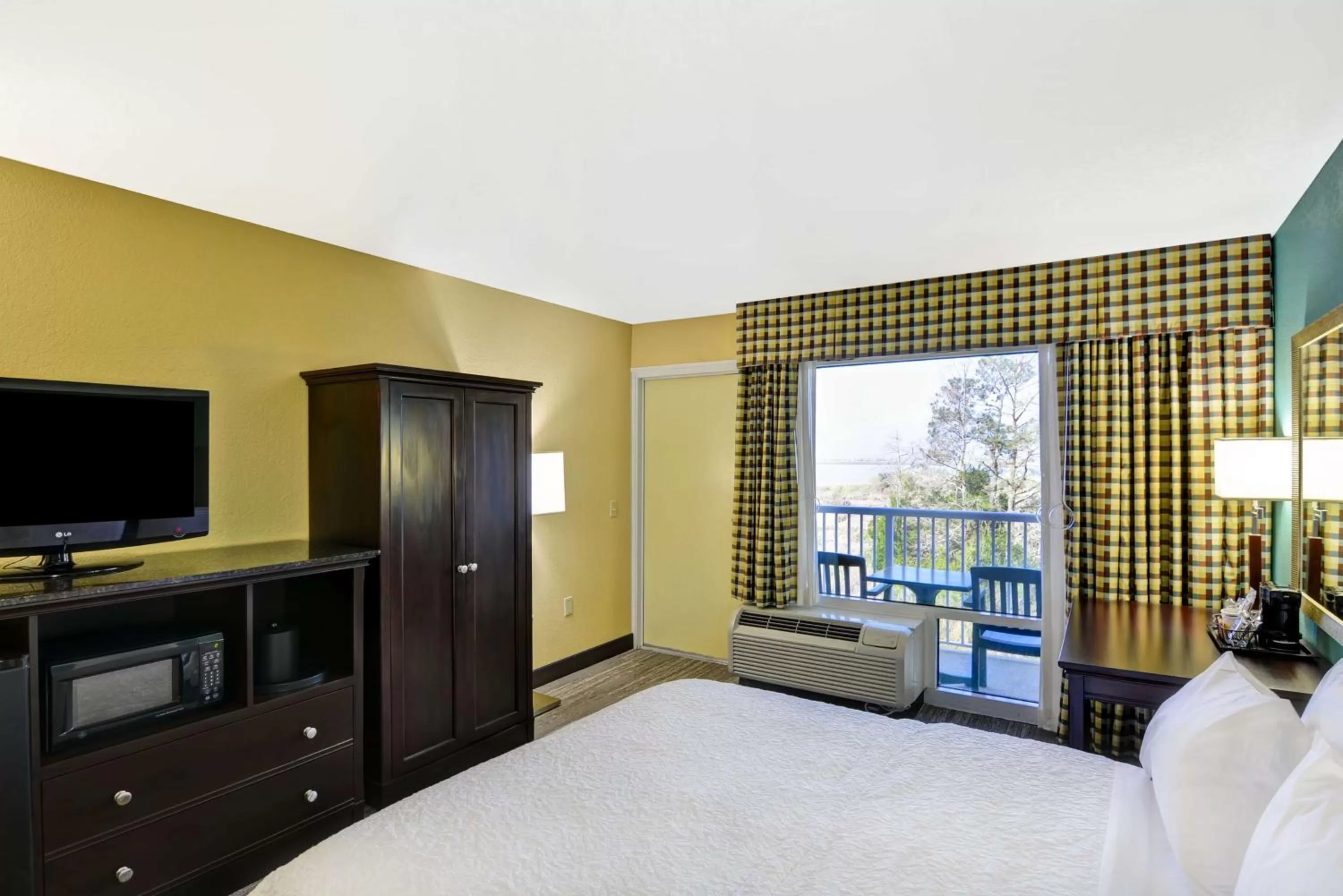 Bed in Hampton Inn Mobile/East Bay