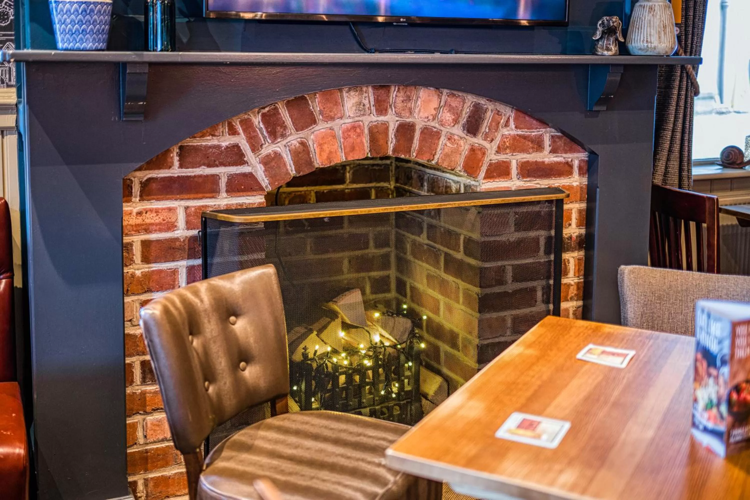 Restaurant/places to eat, Seating Area in Toby Carvery Edinburgh West by Innkeeper's Collection