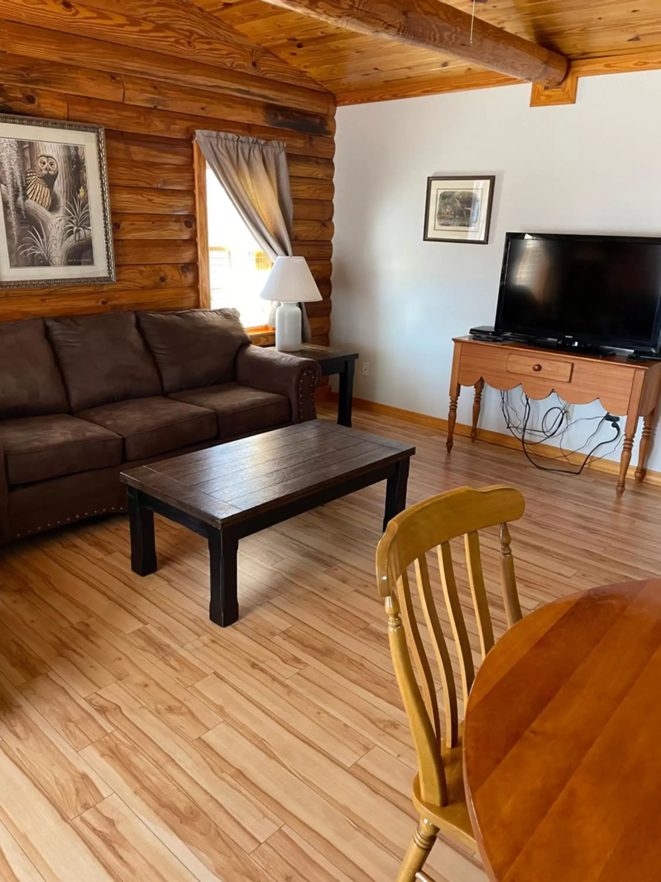 Living room, Seating Area in Crown Lake Resort & RV