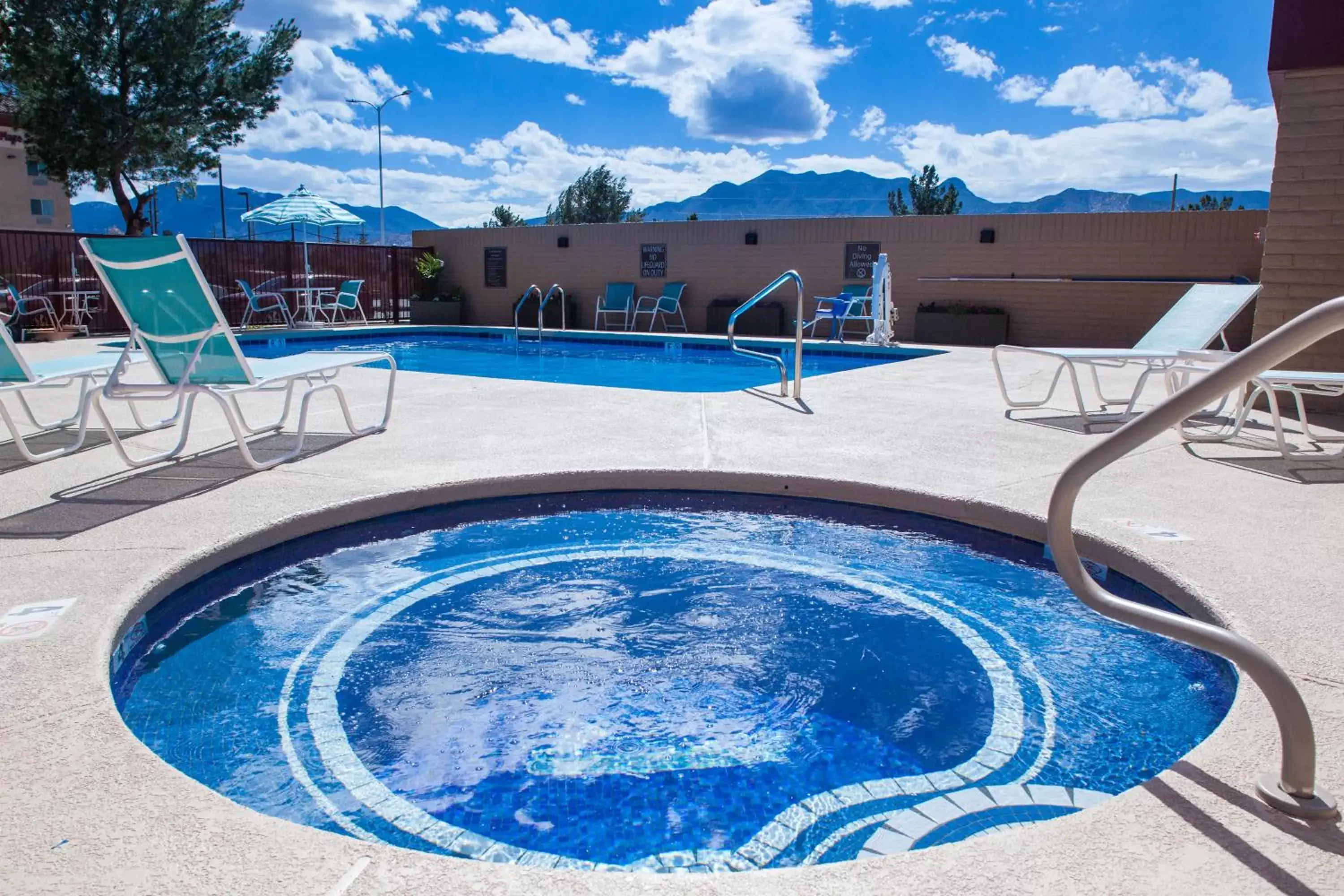 Patio, Swimming Pool in Best Western Plus Sun Canyon