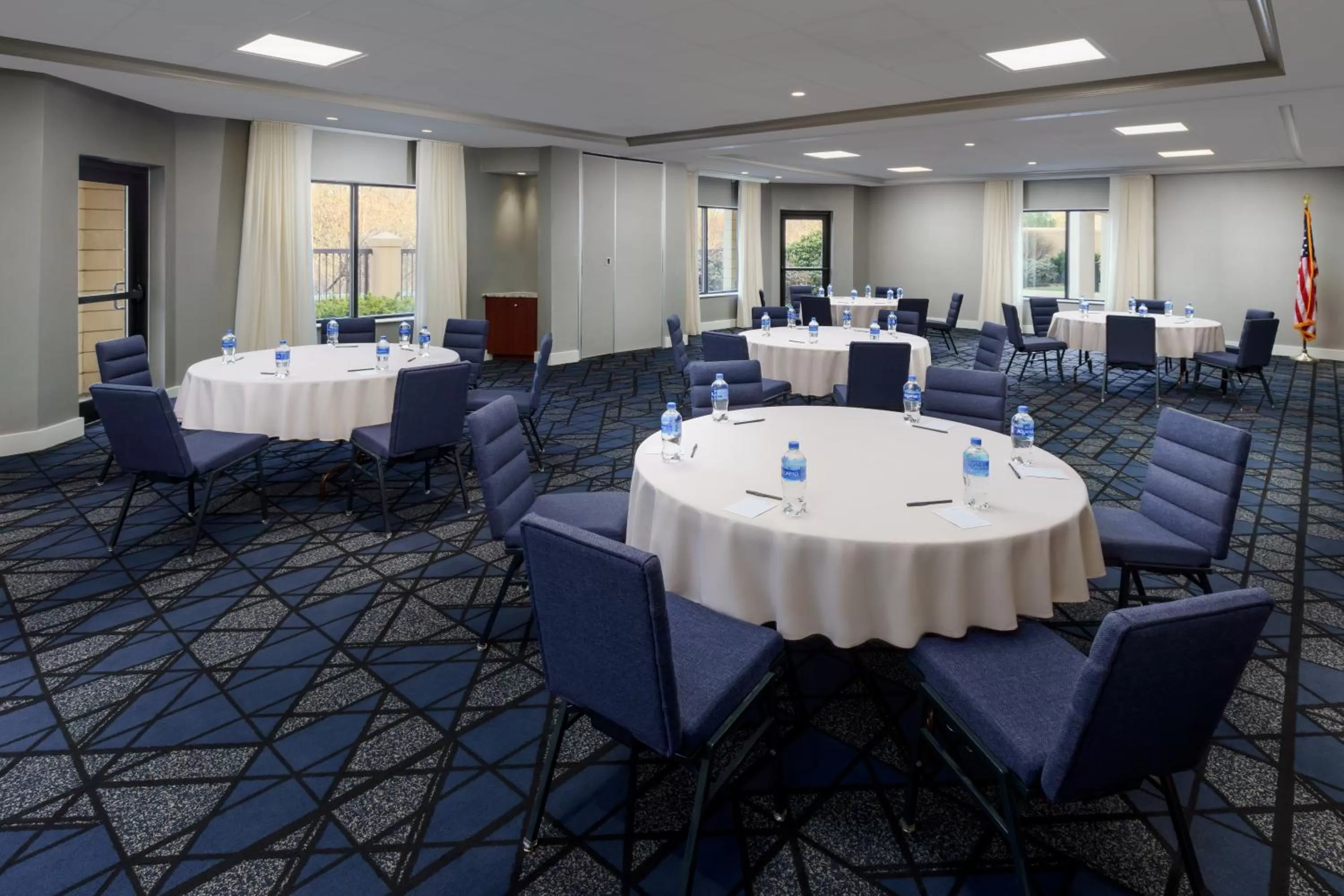 Meeting/conference room in Courtyard Manchester-Boston Regional Airport