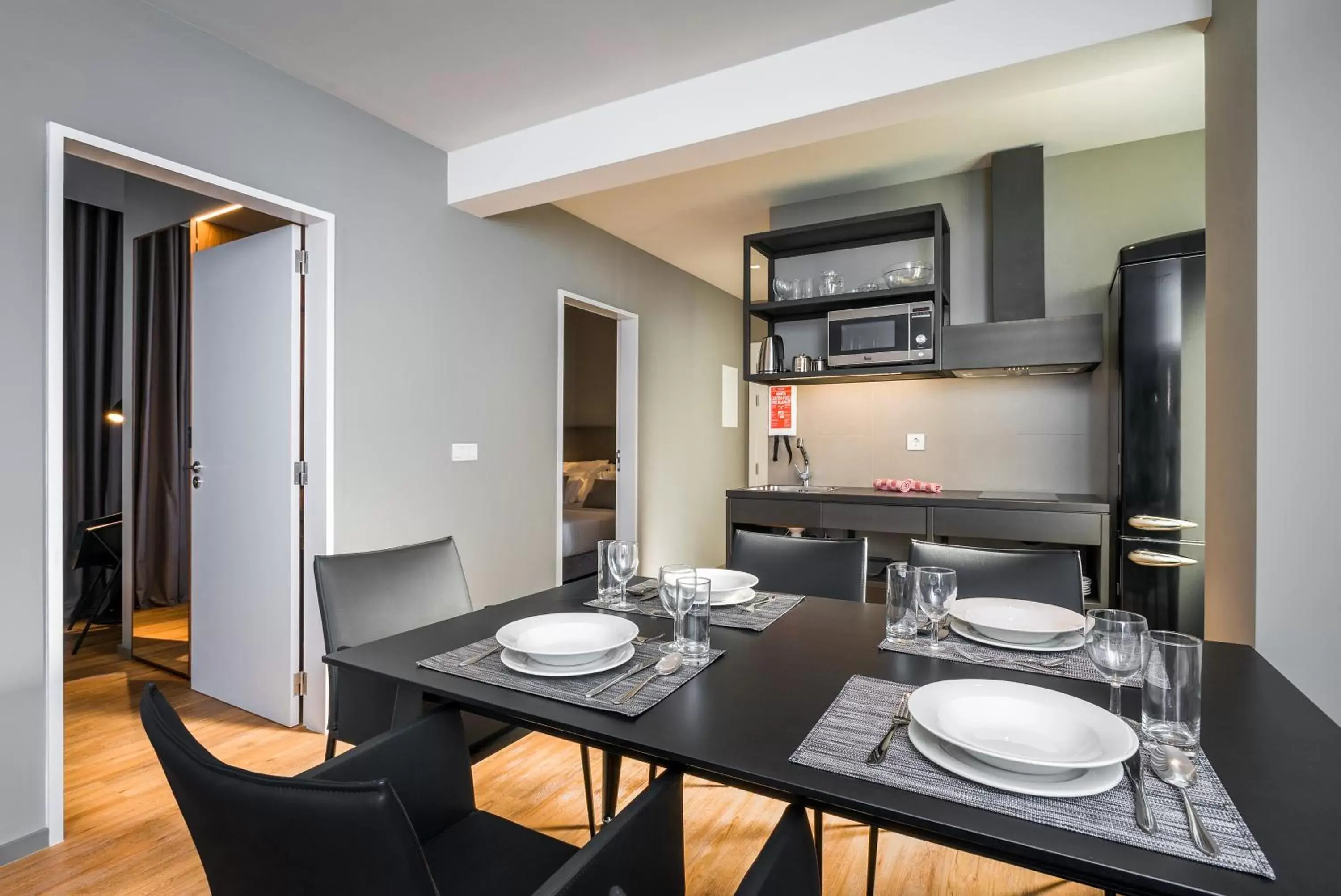 Kitchen or kitchenette, Dining Area in Apartamentos Turisticos Paraiso