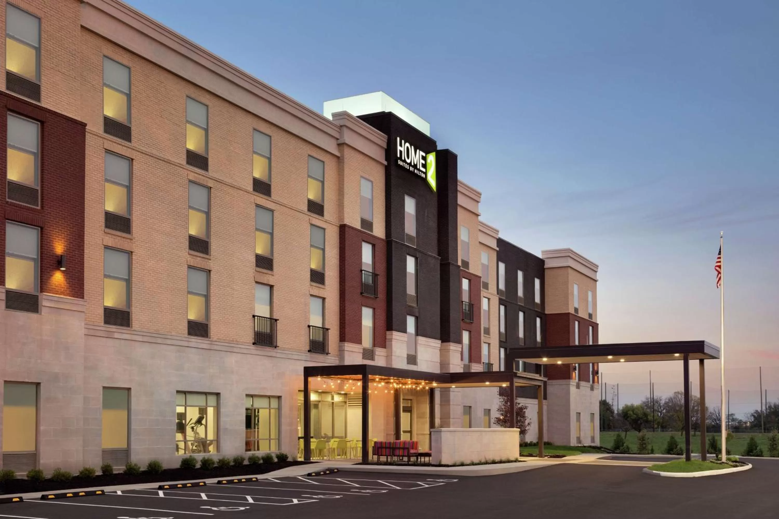 Property building in Home2 Suites By Hilton Florence Cincinnati Airport South