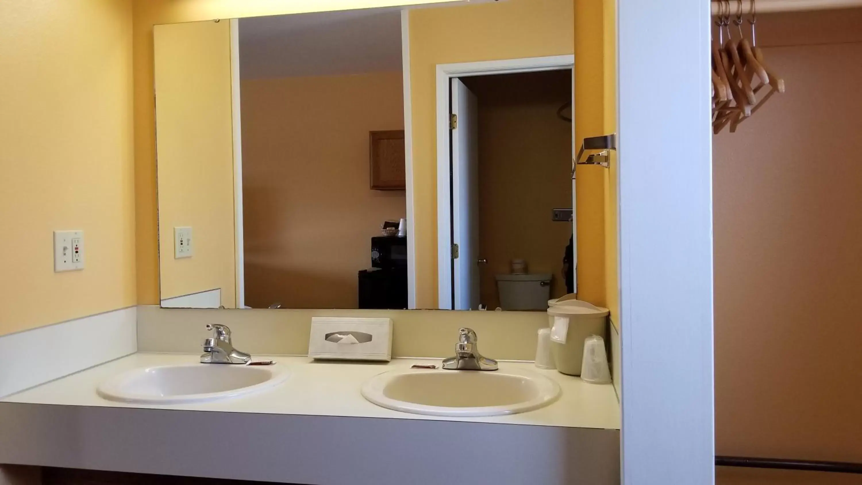 Bathroom in Forks Motel