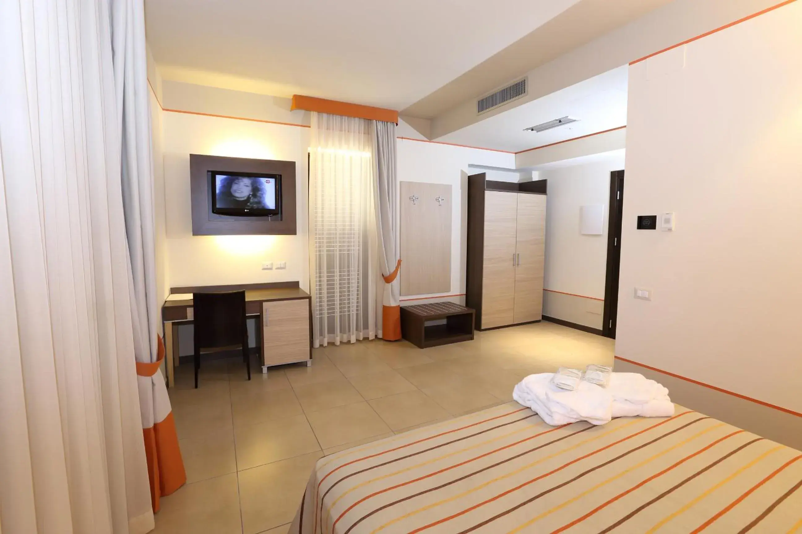 Photo of the whole room, Bed in Hotel Milazzo Photo of the whole room, Bed in Hotel Milazzo