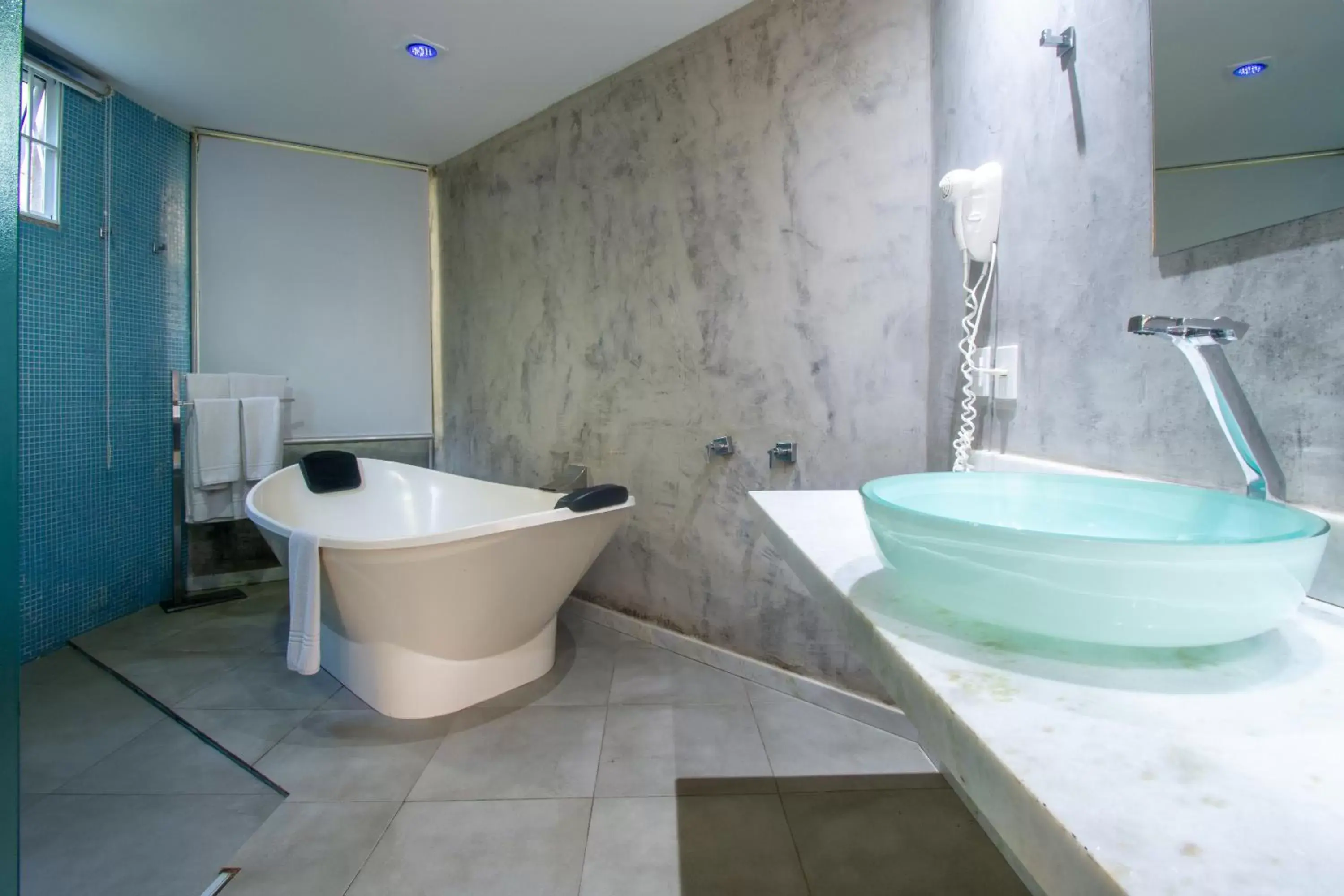 Shower, Bathroom in Armação dos Búzios Pousada Design