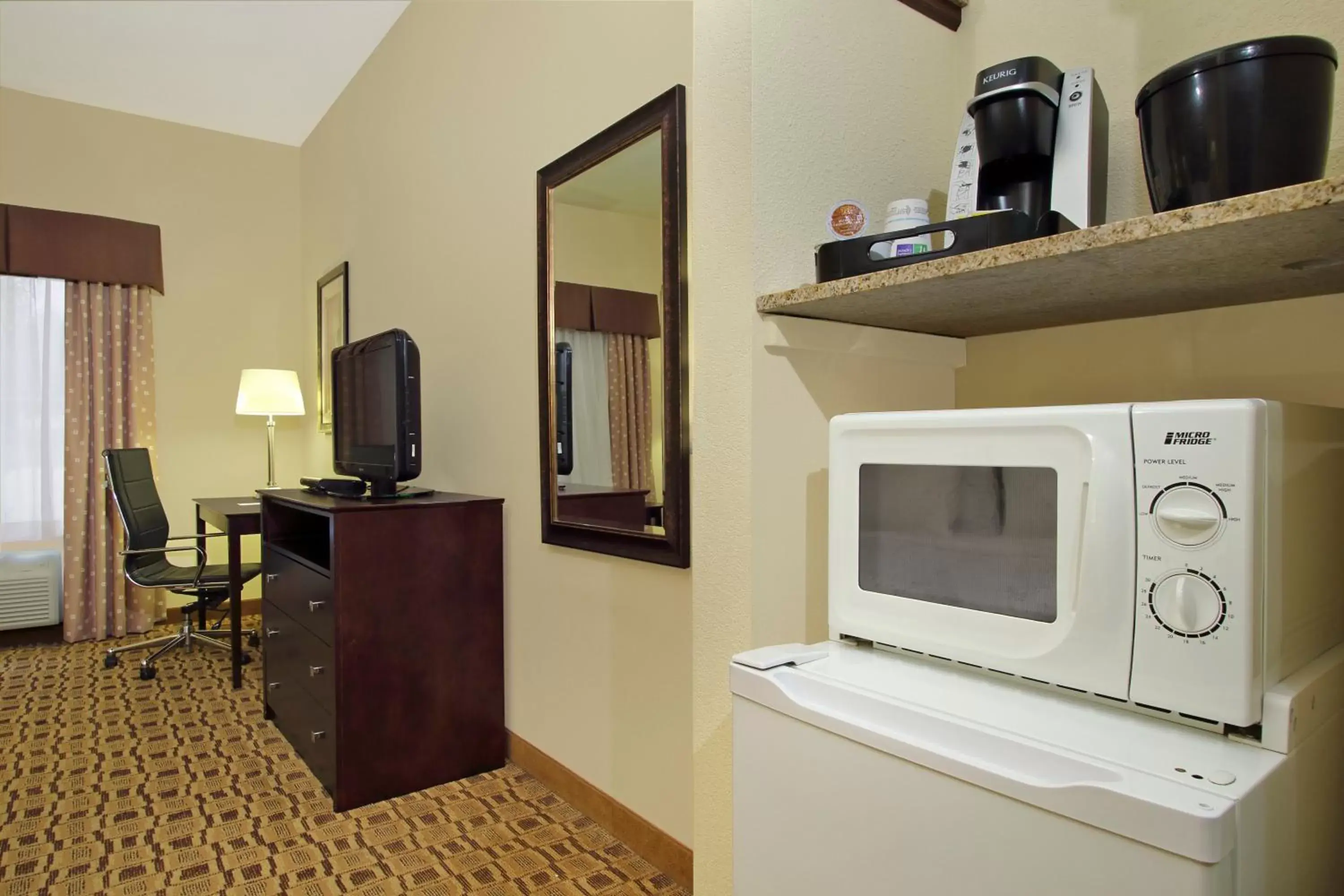 Photo of the whole room in Holiday Inn Express Boonville, an IHG Hotel