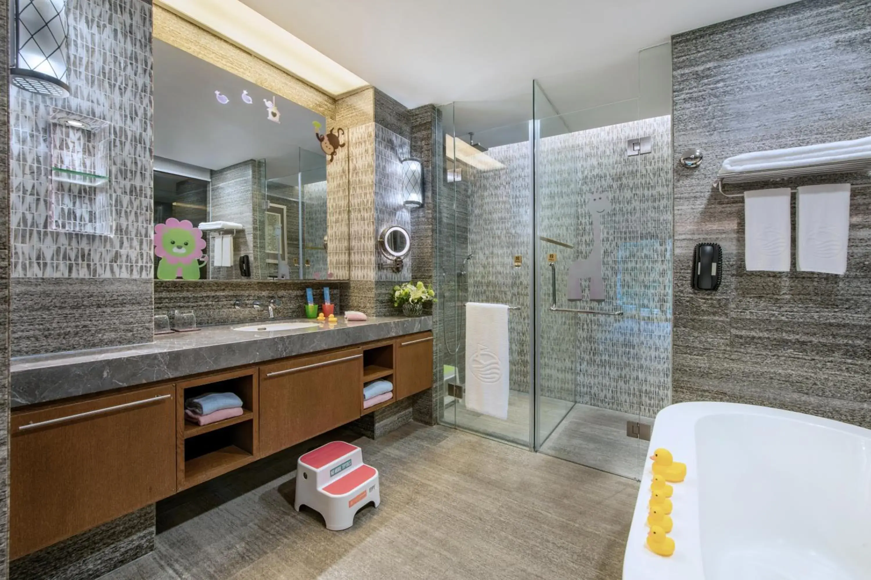 Shower, Bathroom in Mission Hills Hotel Resorts Shenzhen