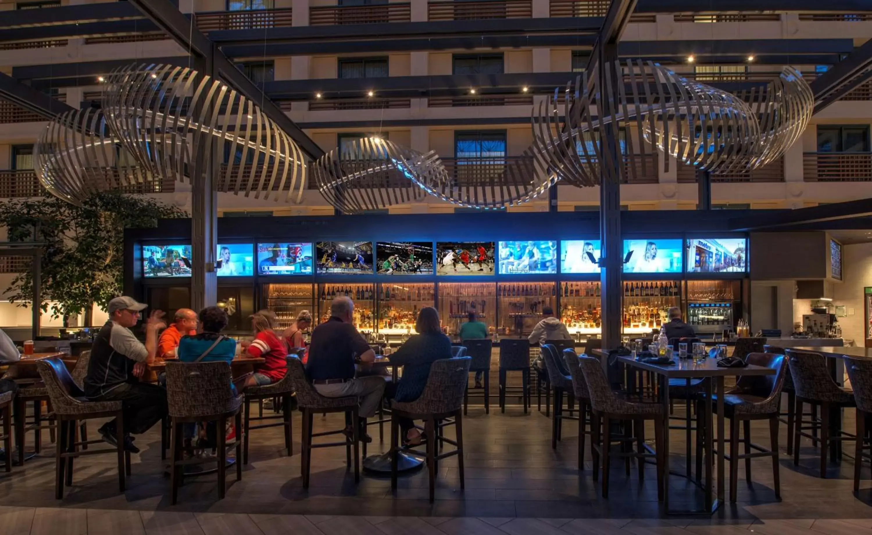 Lounge or bar, Restaurant/Places to Eat in Hyatt Regency San Francisco Airport