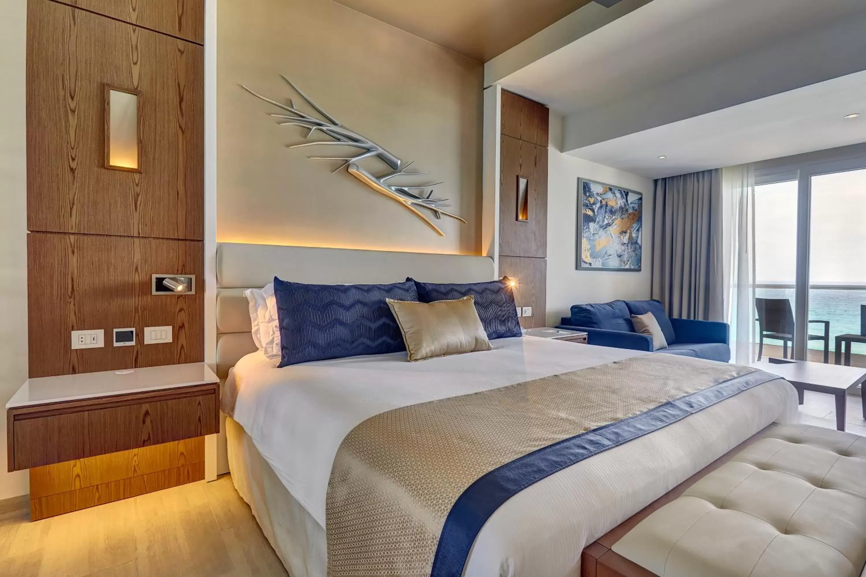 Bedroom, Bed in Royalton CHIC Cancun, An Autograph Collection All-Inclusive Resort - Adults Only