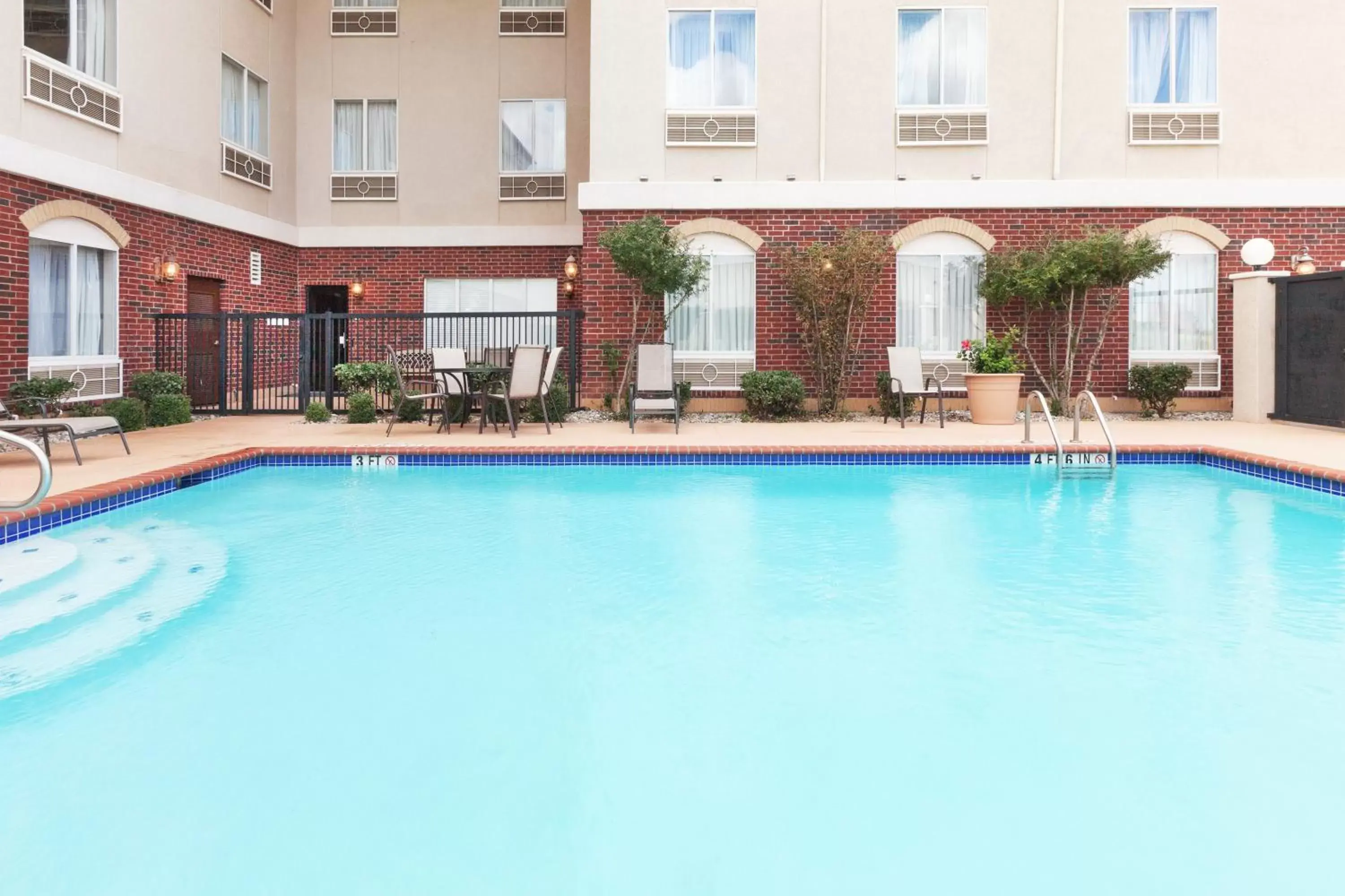 Swimming pool in Holiday Inn Express Hotel and Suites Abilene by IHG Swimming pool in Holiday Inn Express Hotel and Suites Abilene by IHG