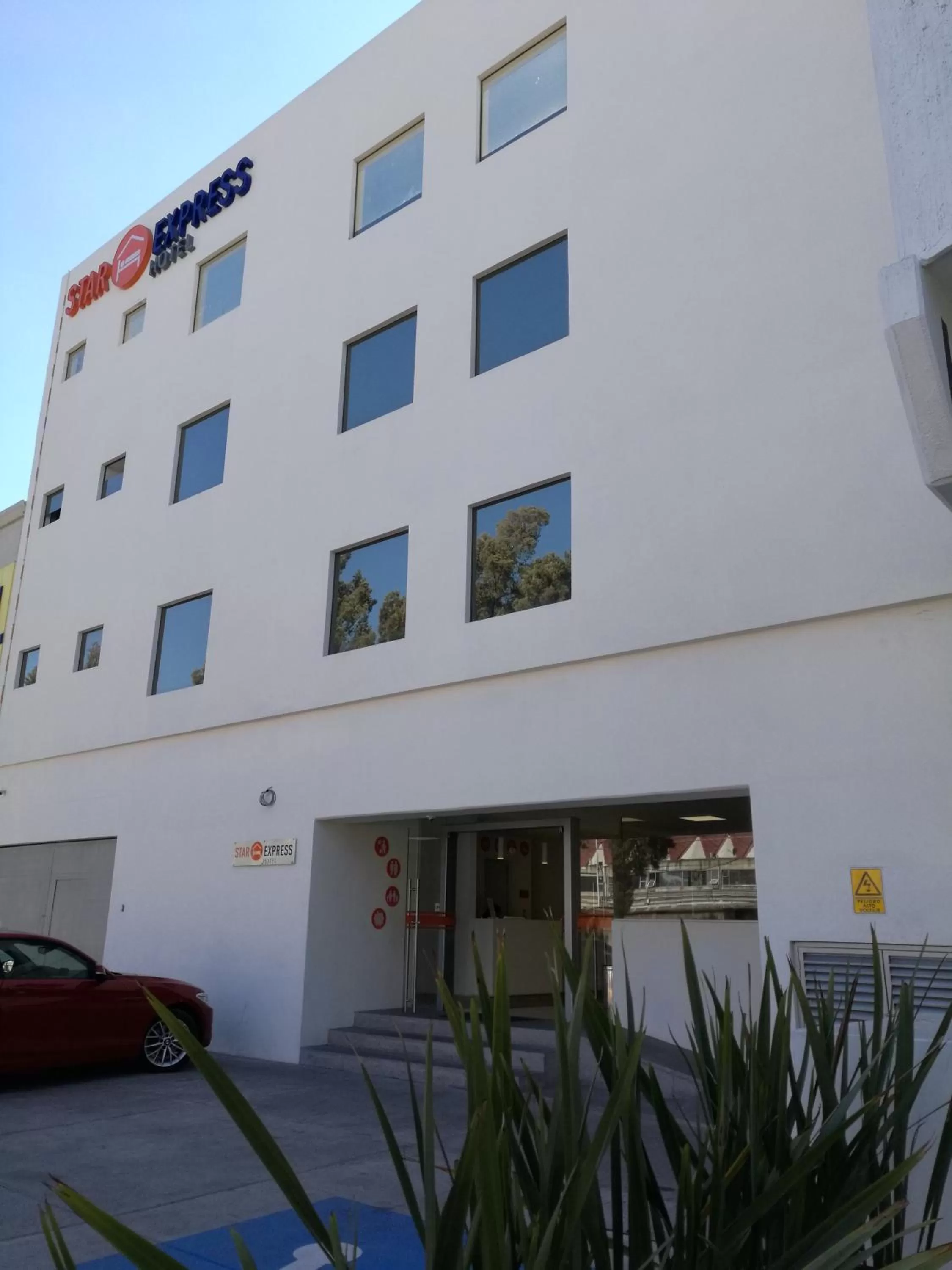 Property building in Hotel Star Express Puebla - Central CAPU