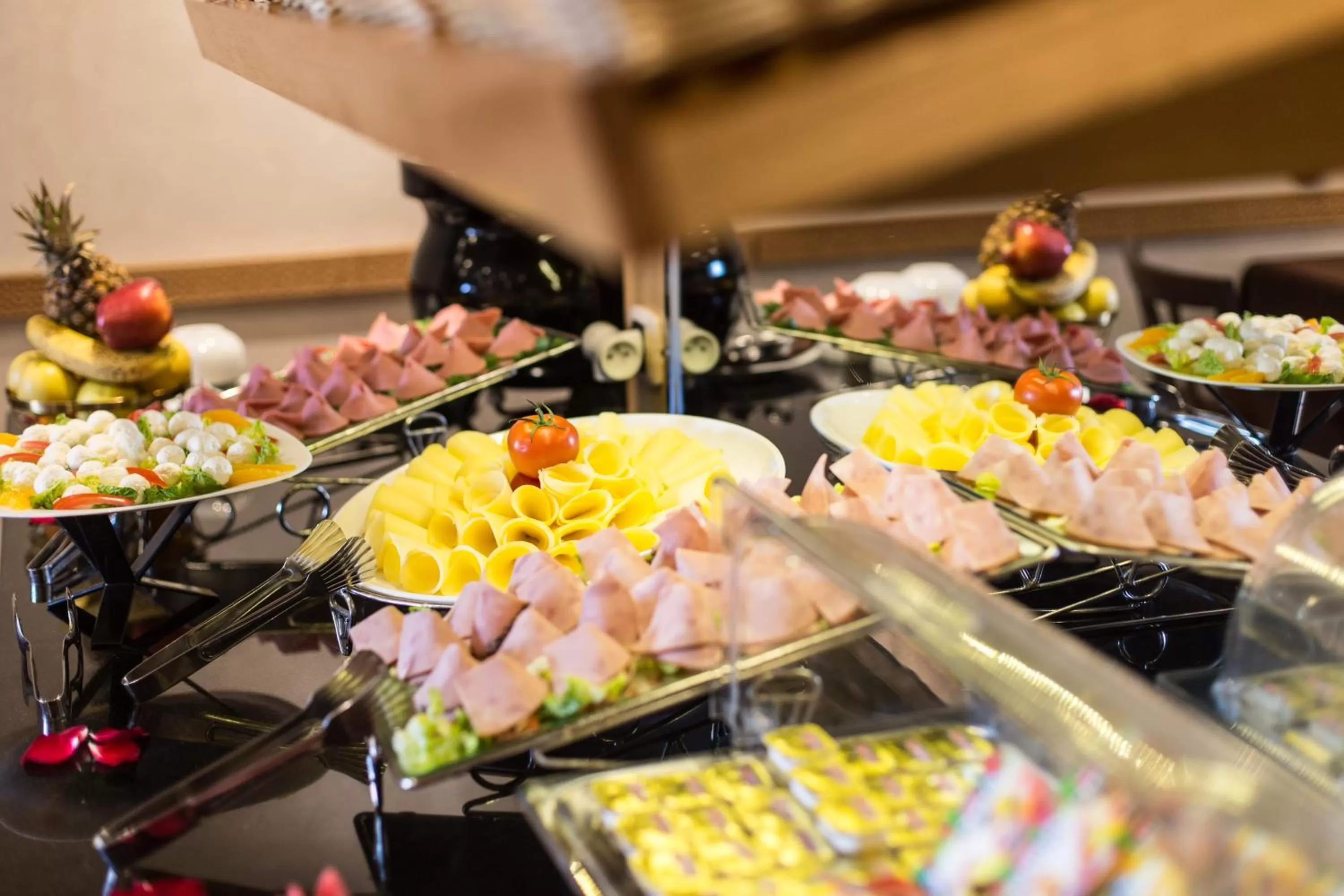 Continental breakfast in Hotel Almas