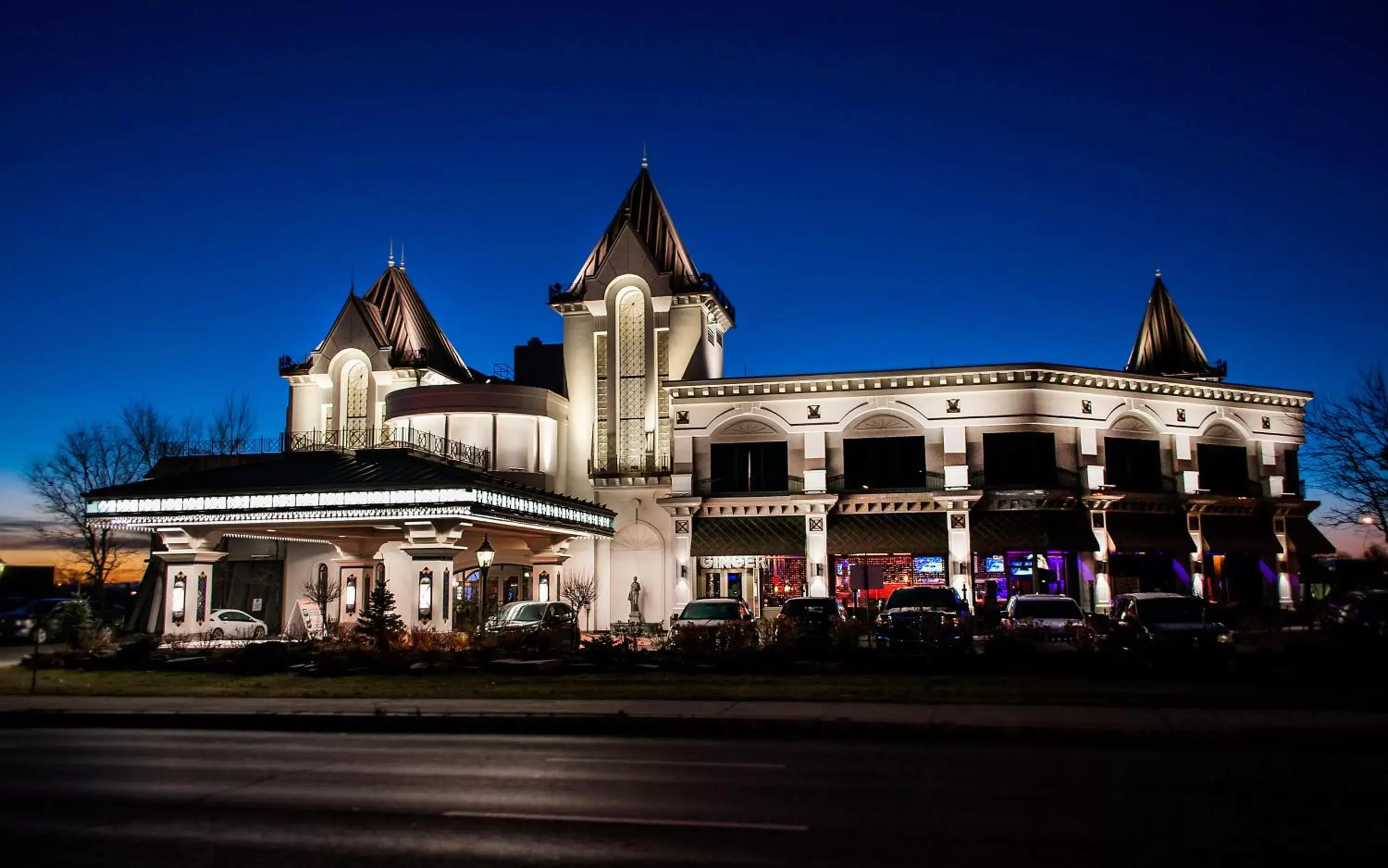 Property Building in Hotel Plaza Quebec