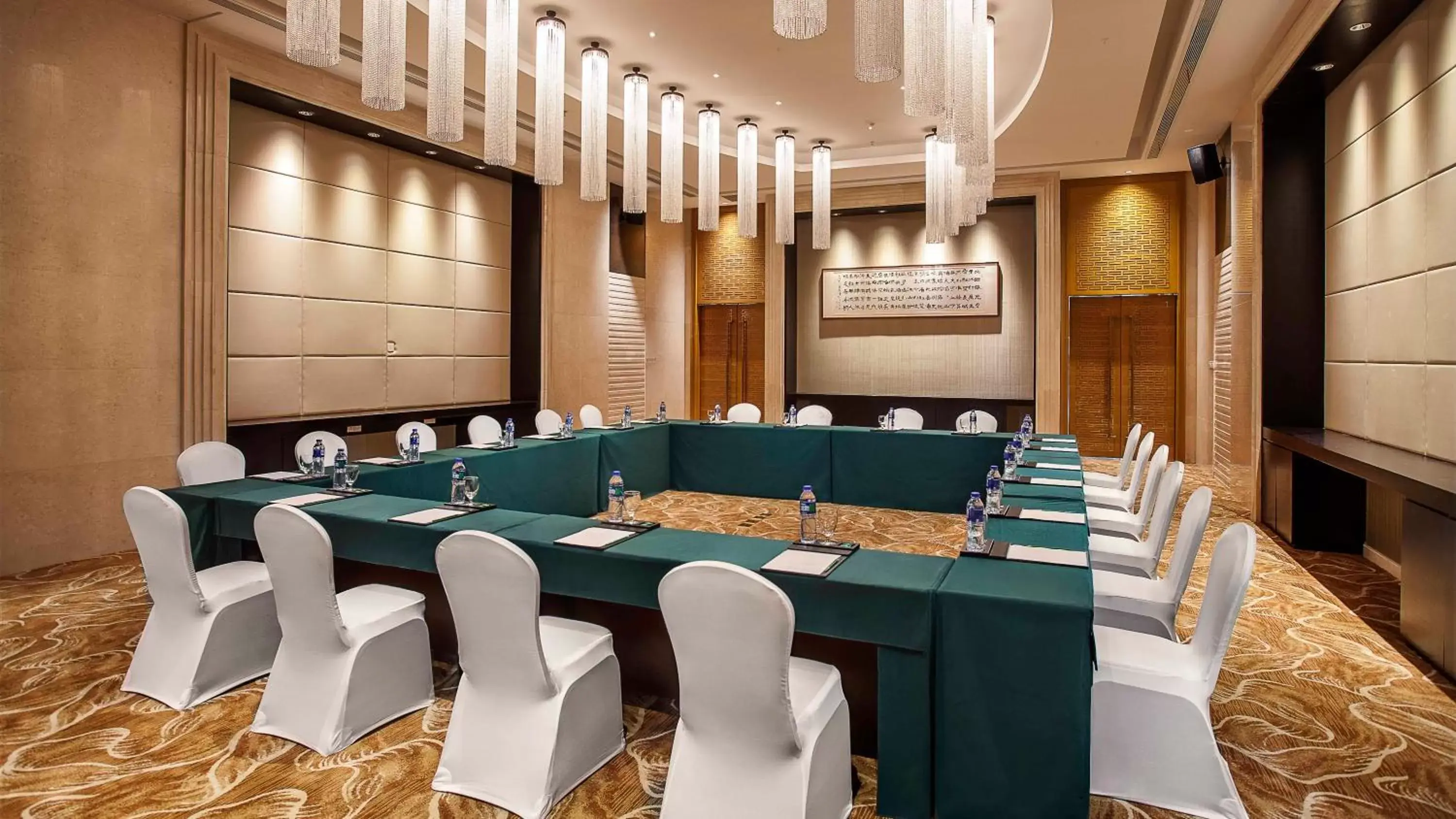 Meeting/conference room in Holiday Inn Nanchang Riverside, an IHG Hotel
