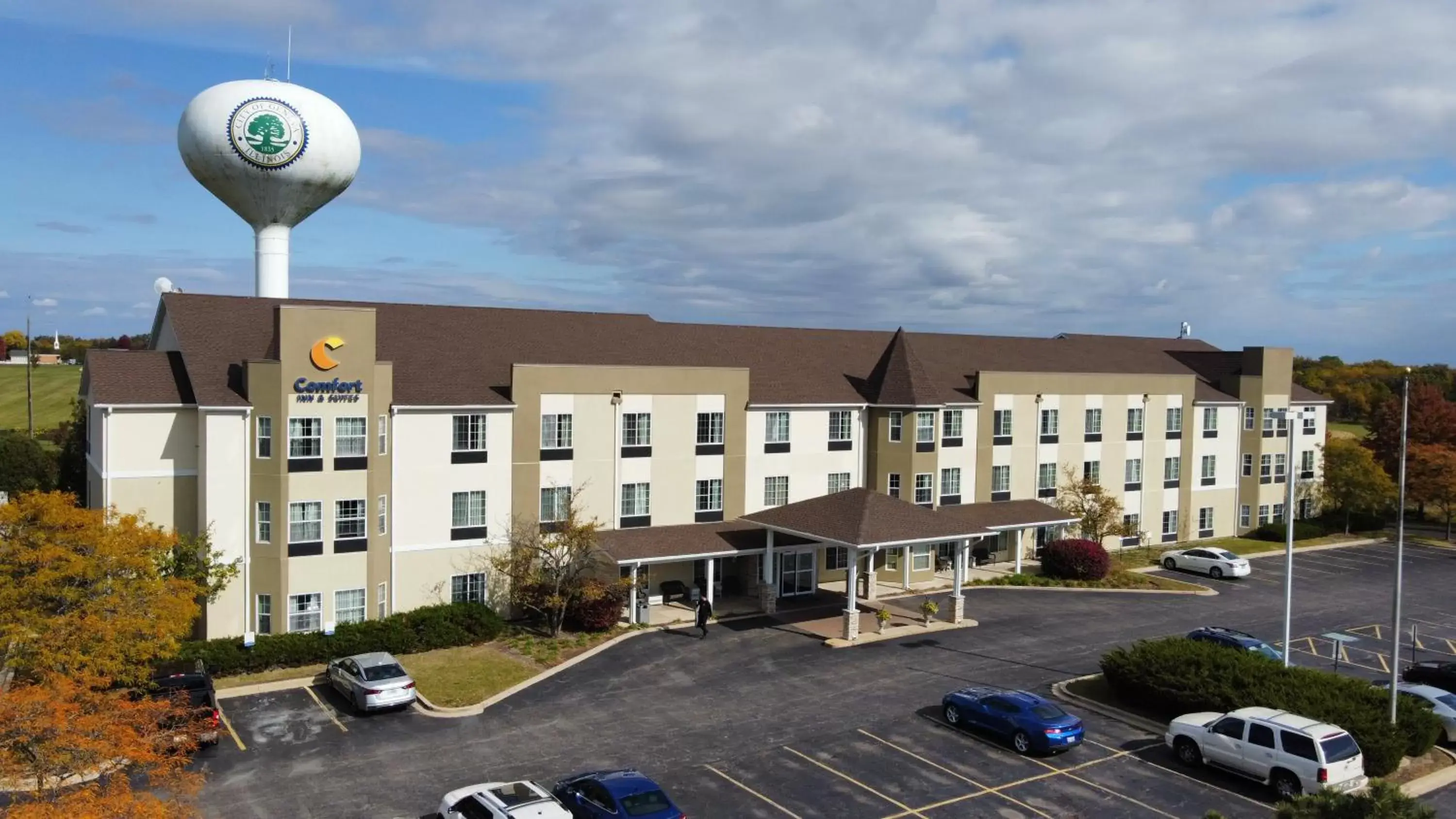 Property Building in Comfort Inn & Suites Geneva- West Chicago