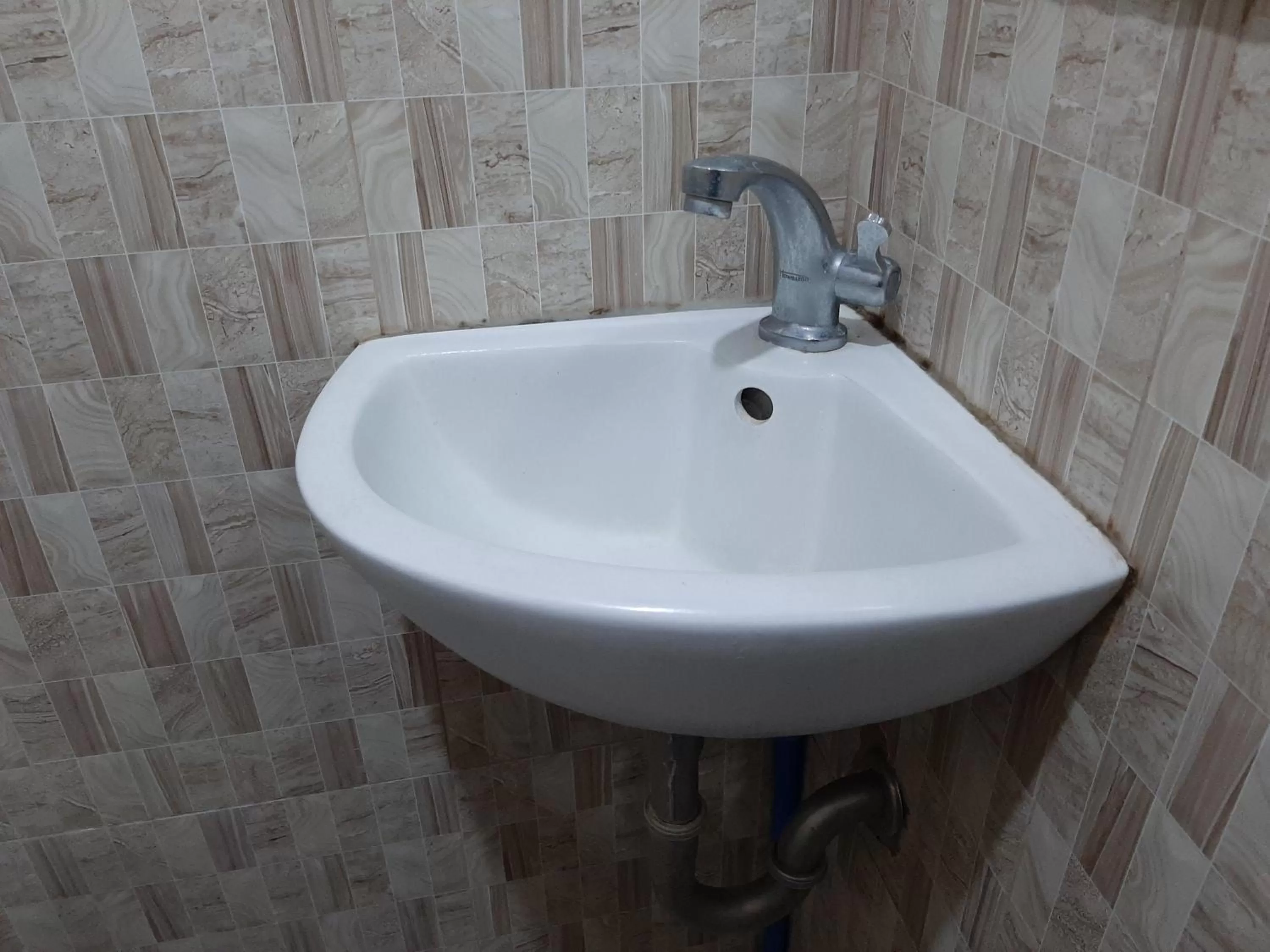 Bathroom in Clark-Pad Inn, Angeles City