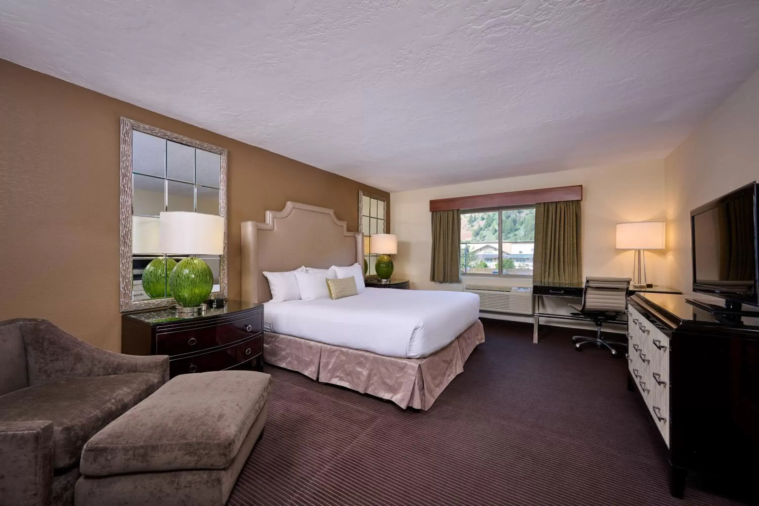 Bedroom in Mountain Valley Lodge Hailey Sun Valley