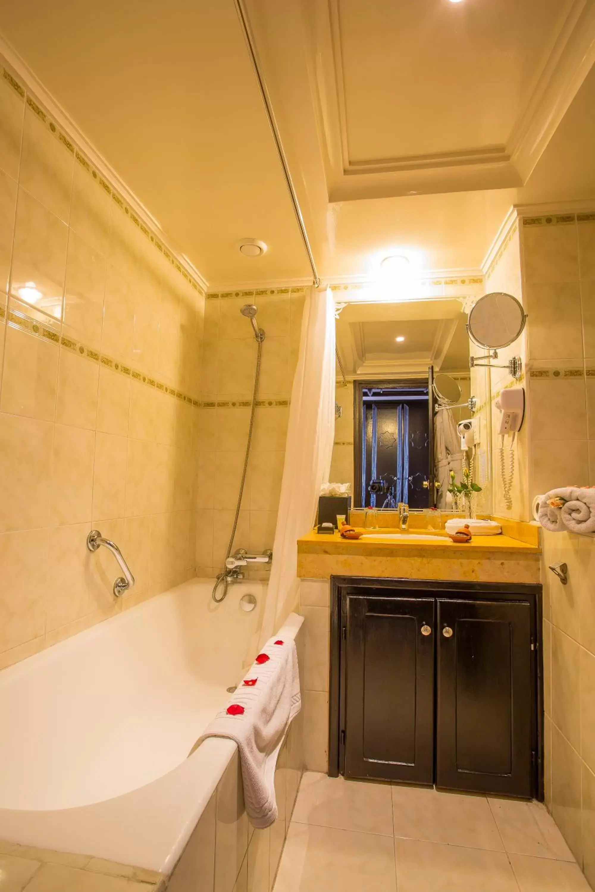 Shower, Bathroom in Hotel Argana Agadir