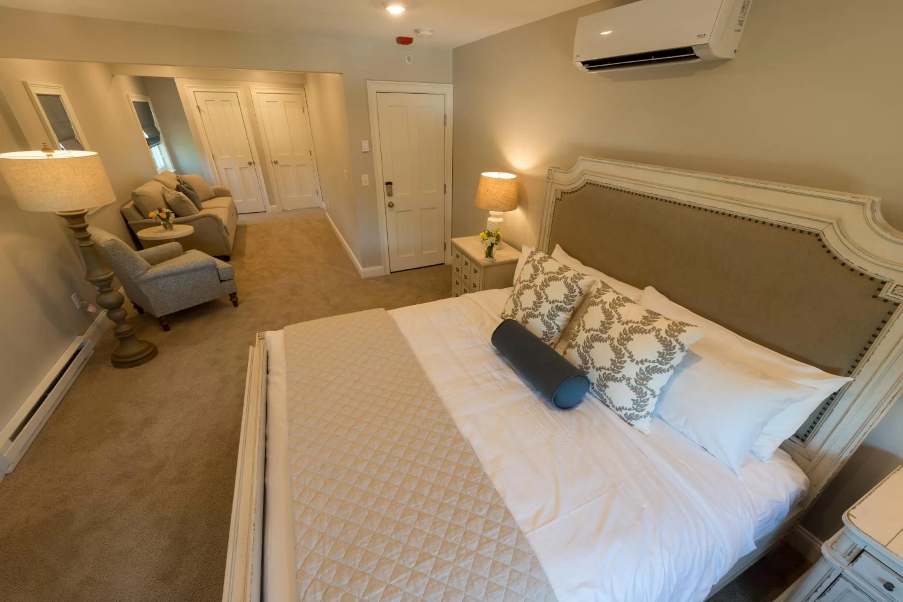 Bed in Serenity Inn Newport