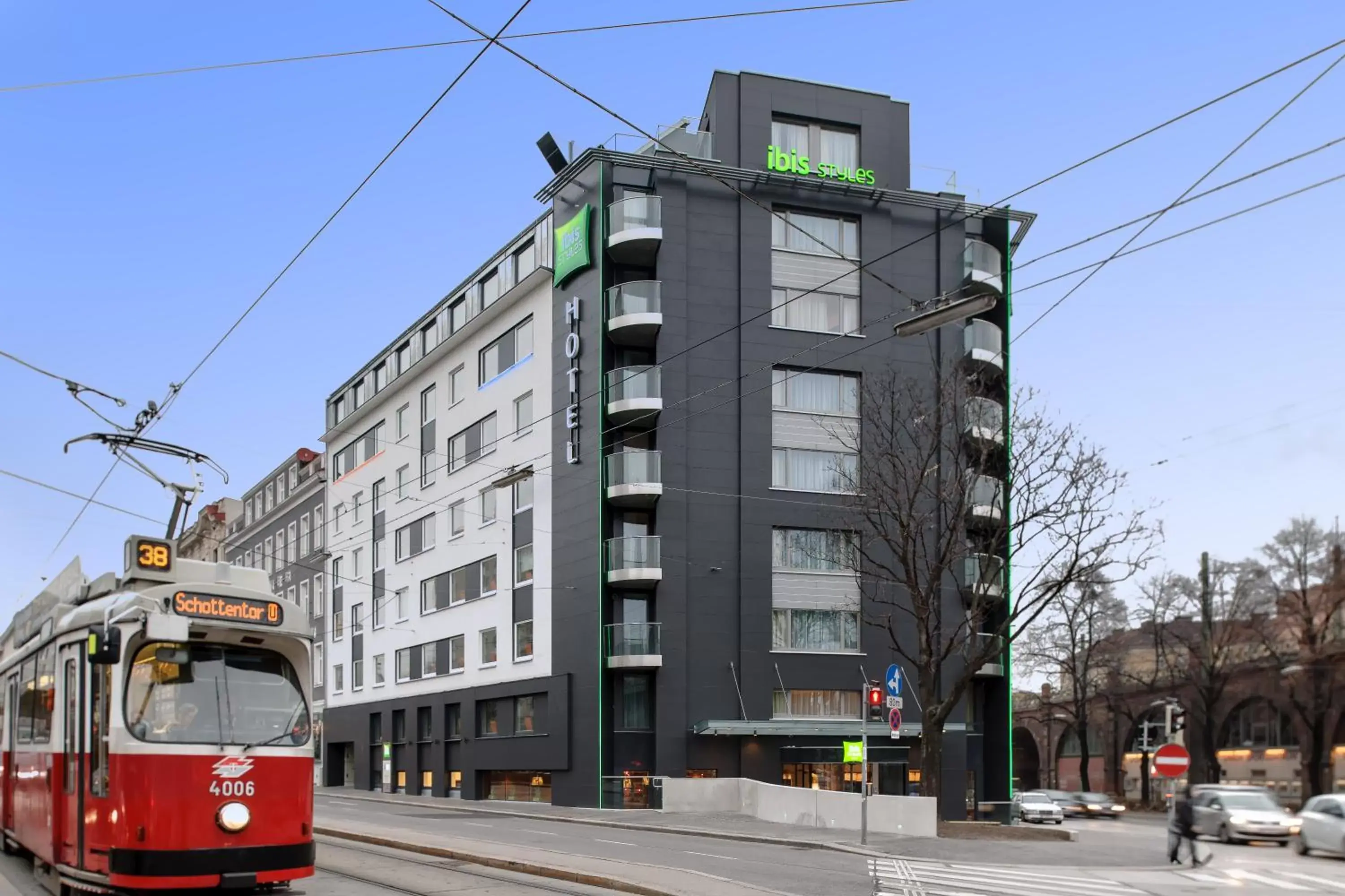 Facade/entrance, Property Building in Ibis Styles Wien City