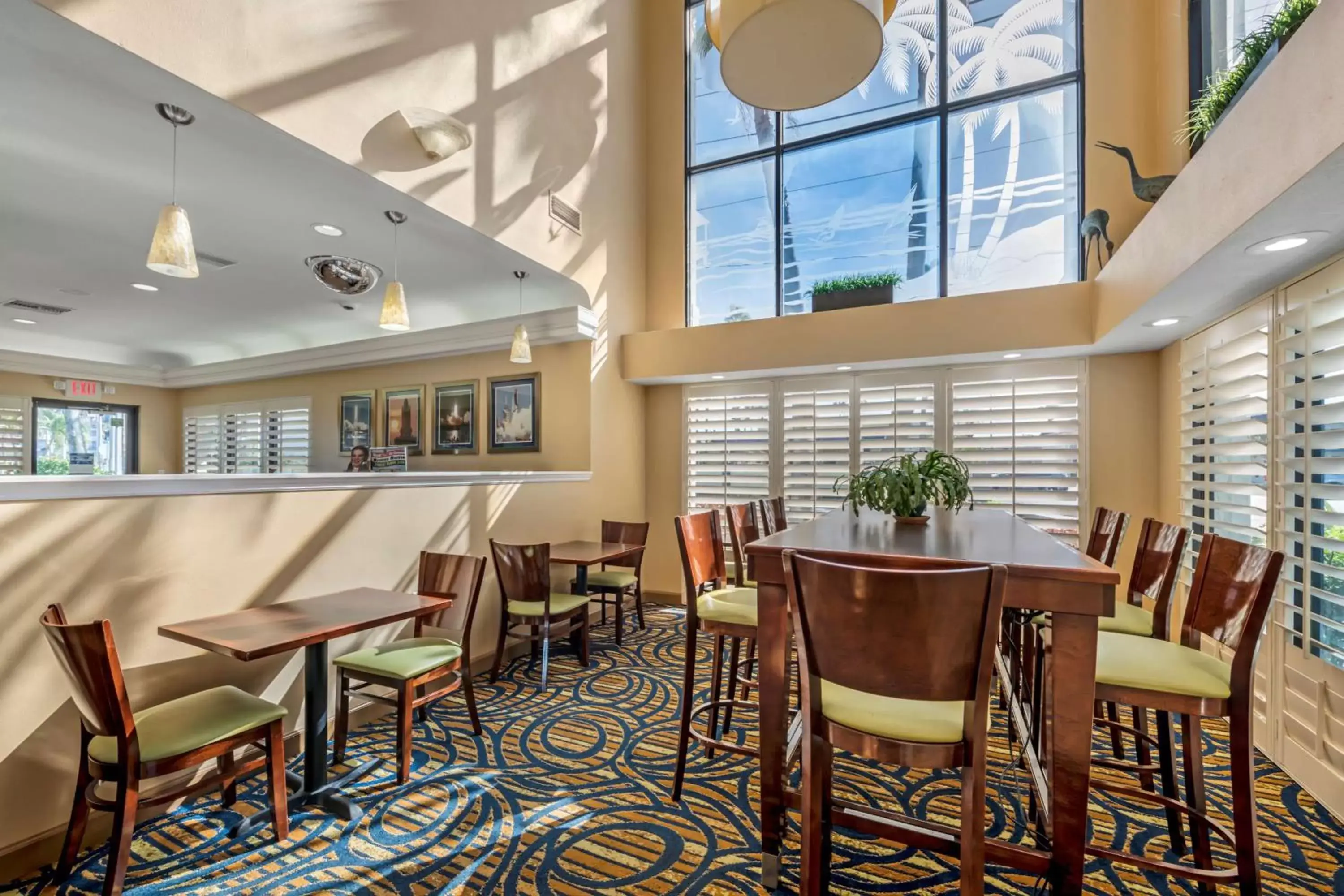 Lobby or reception, Restaurant/Places to Eat in Best Western Cocoa Beach Hotel & Suites