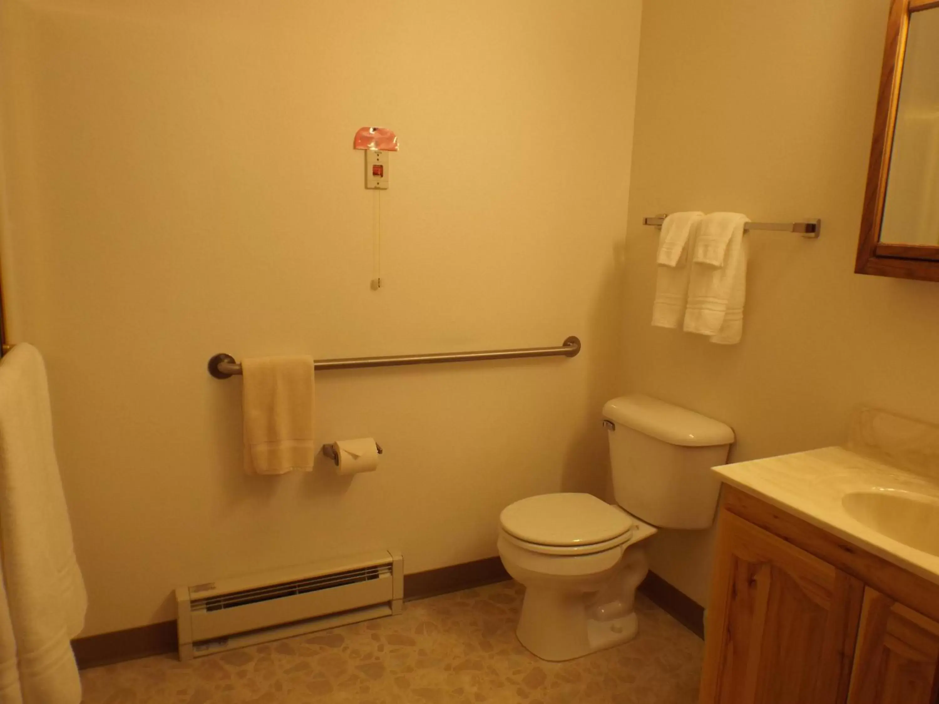 Bathroom in Greenwood Village Inn & Suites