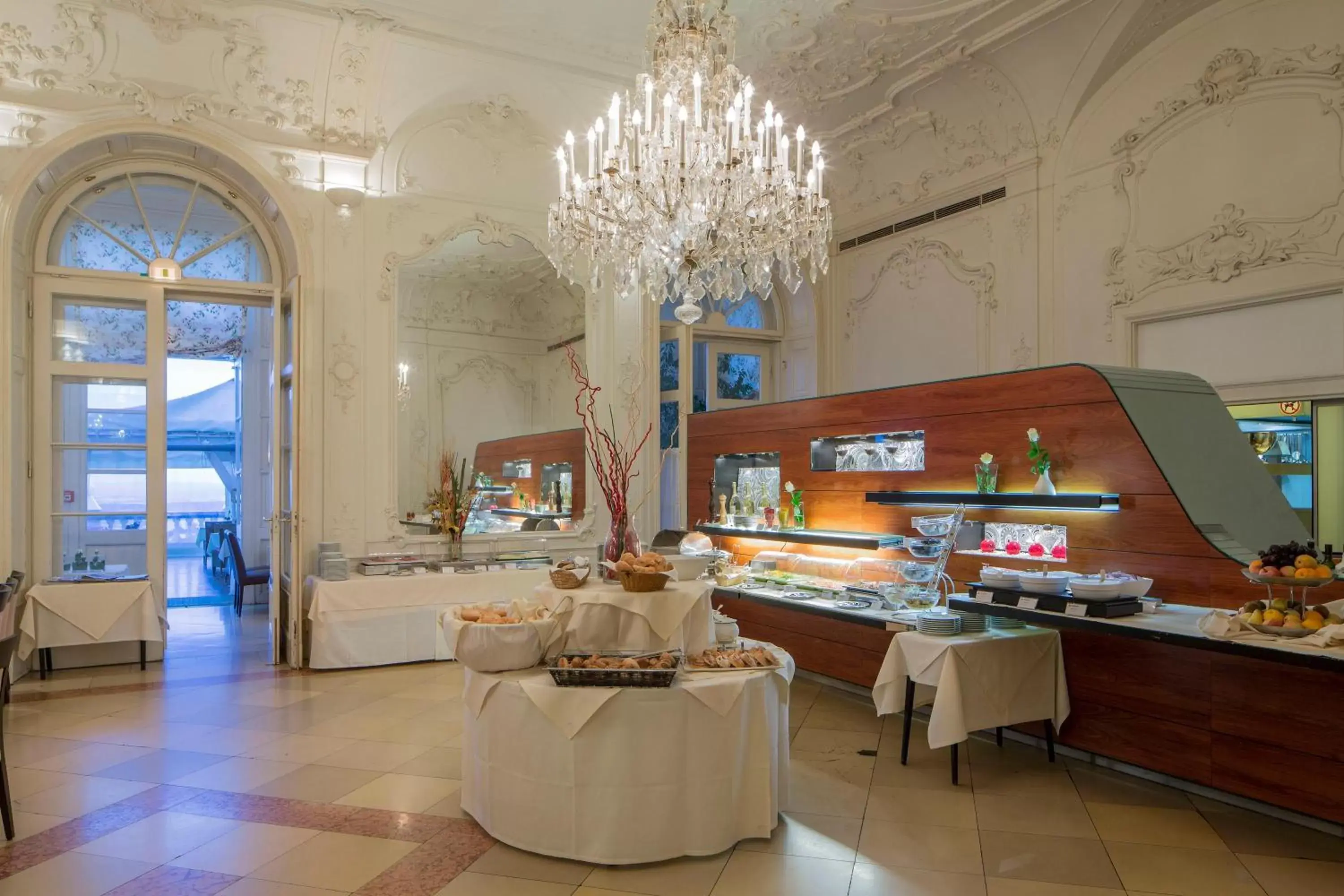 Restaurant/Places to Eat in Austria Trend Hotel Schloss Wilhelminenberg Wien