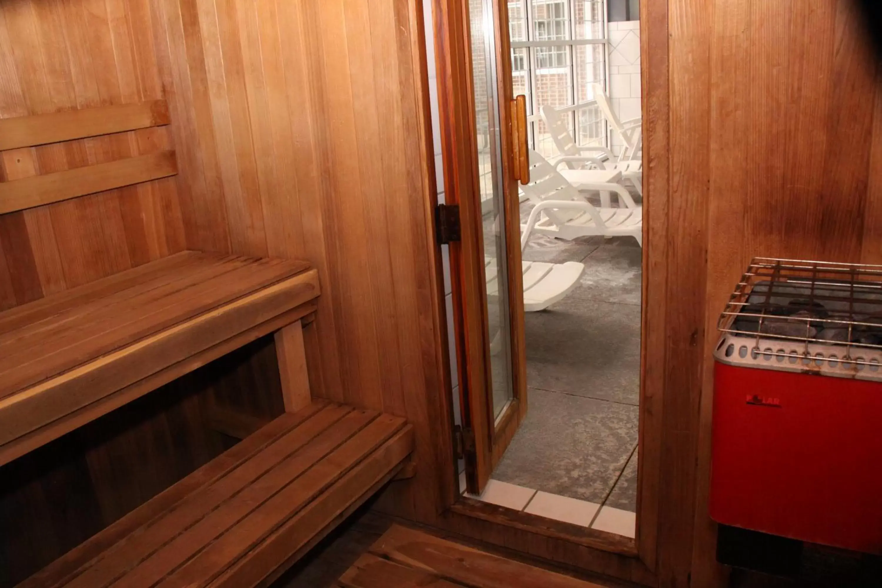 Sauna, Bathroom in Baymont by Wyndham Des Moines Airport
