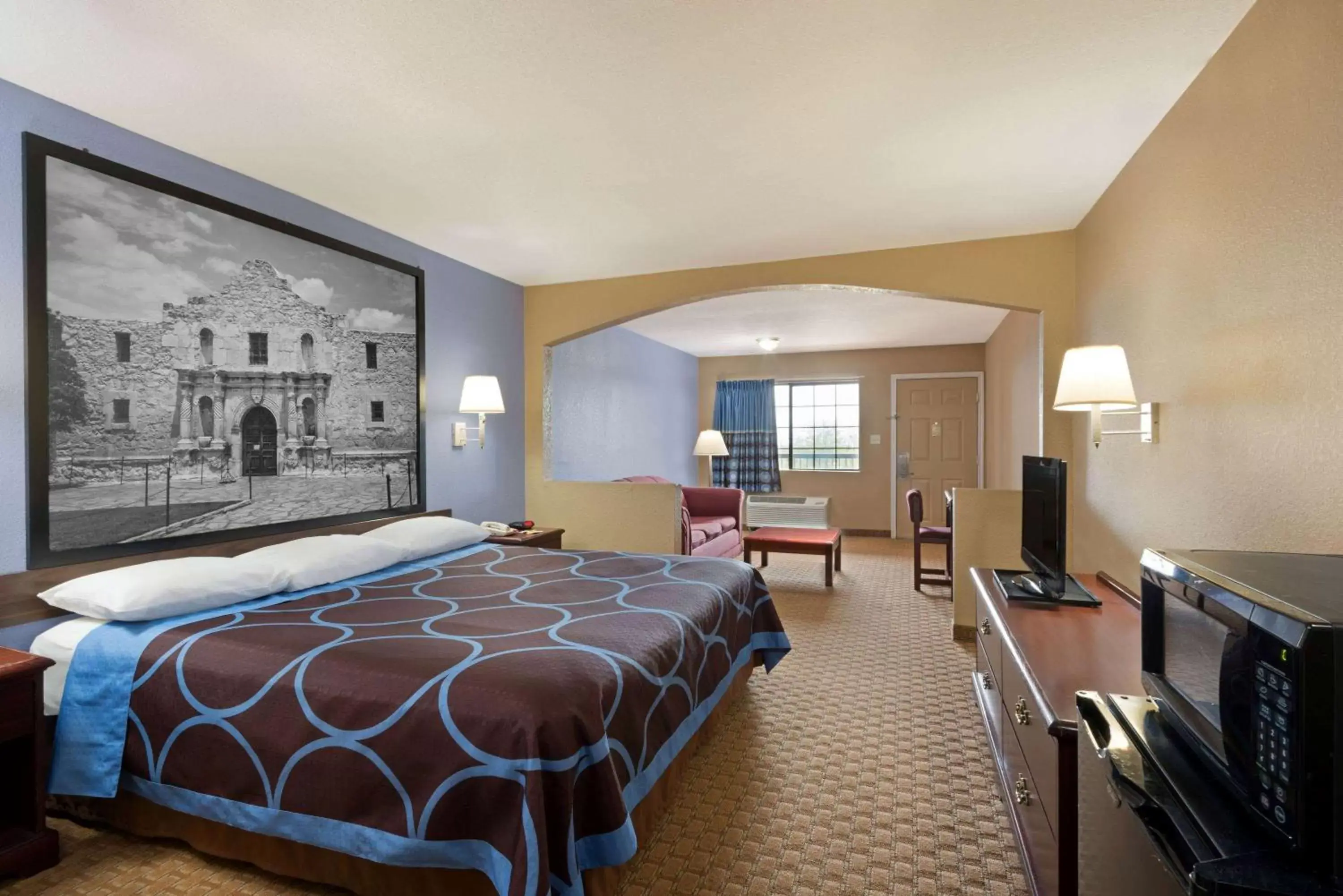 Photo of the whole room in Super 8 by Wyndham San Antonio/Riverwalk Area