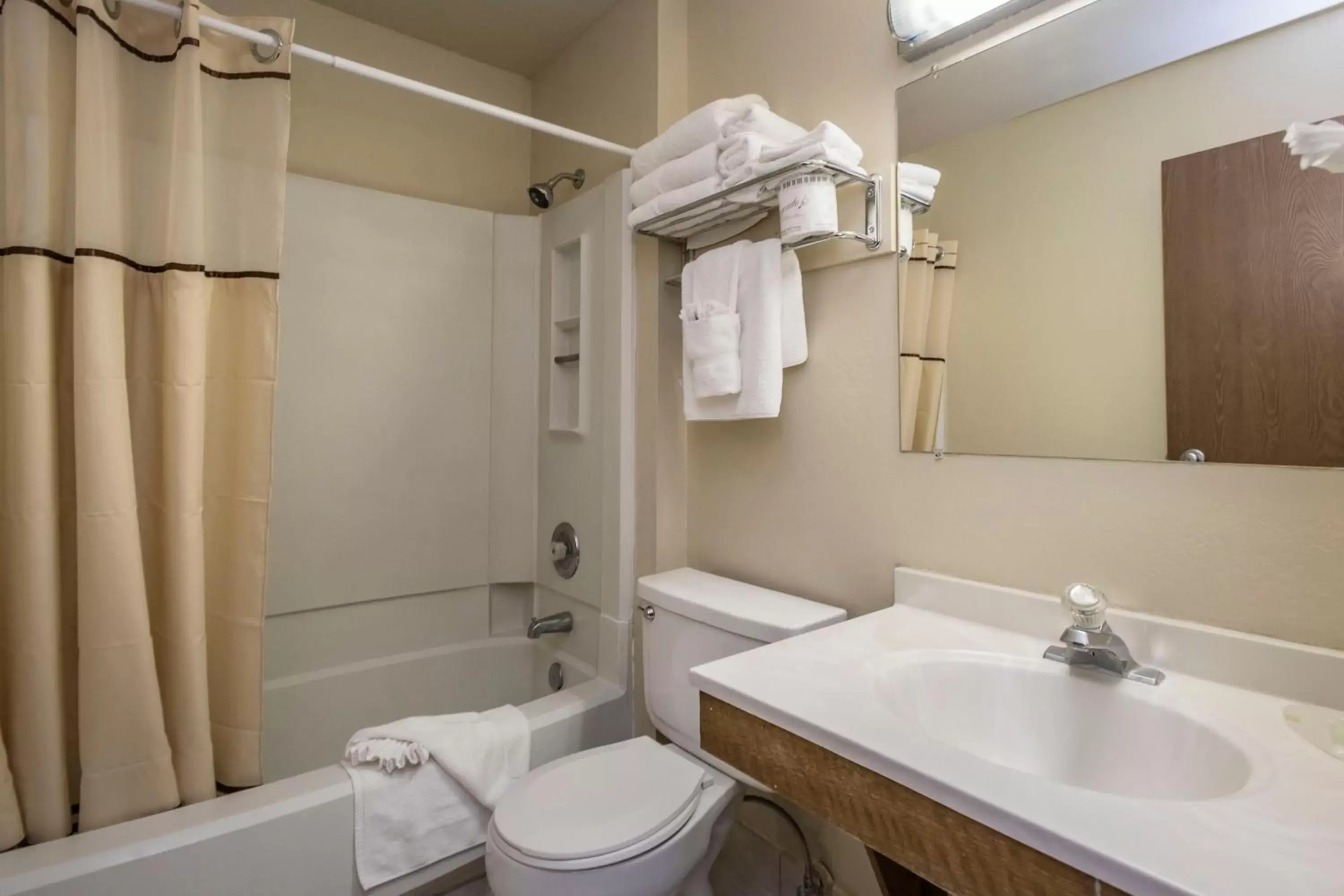 Shower, Bathroom in Inn At Truckee