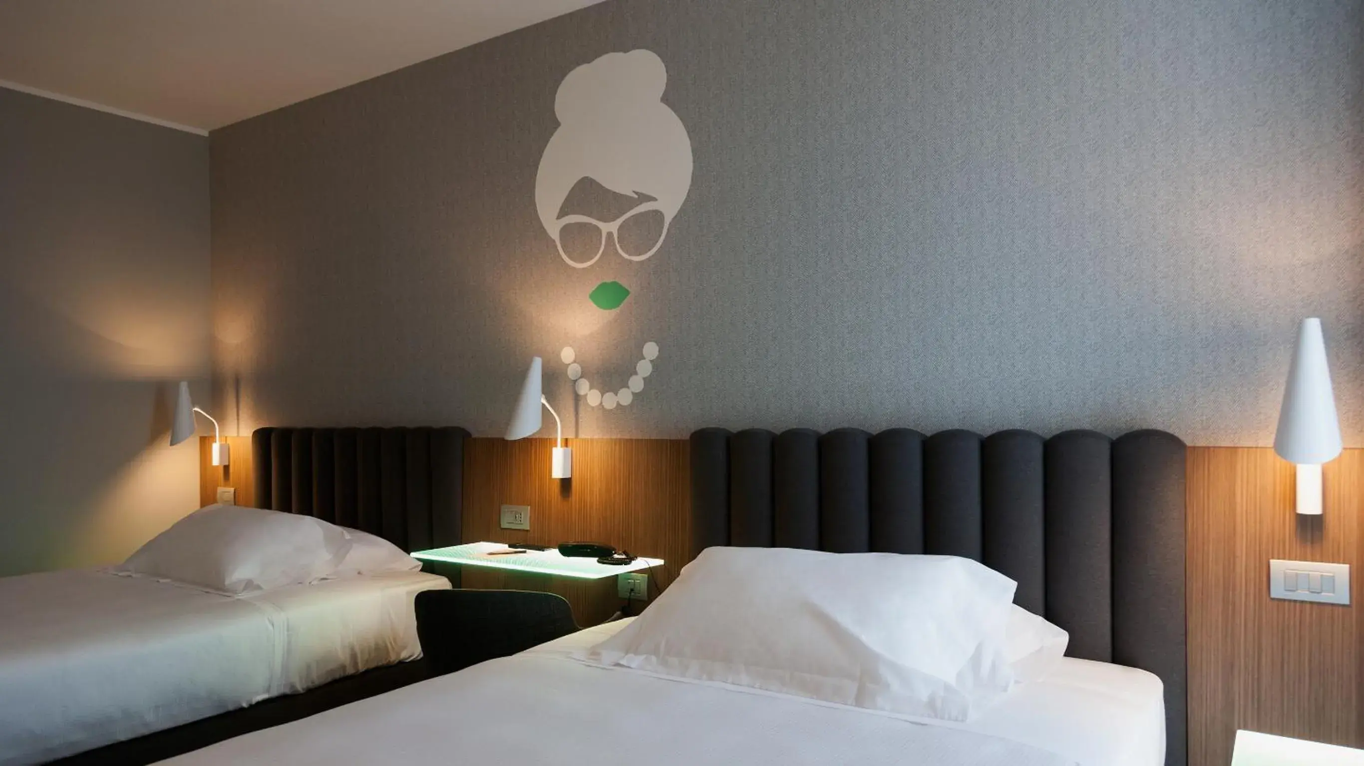 Bedroom, Bed in G Hotel Pescara