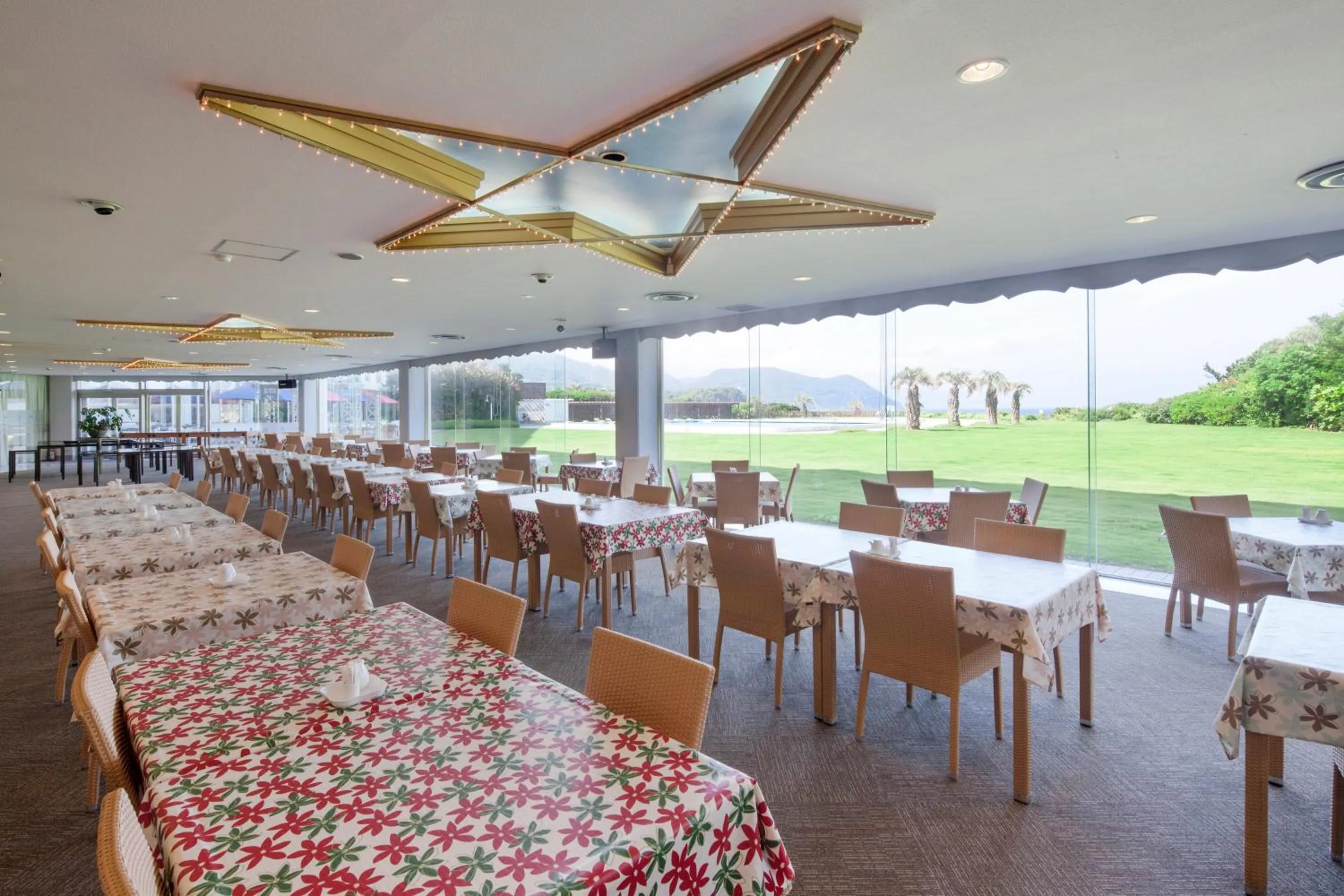 Restaurant/places to eat in Hotel Izukyu