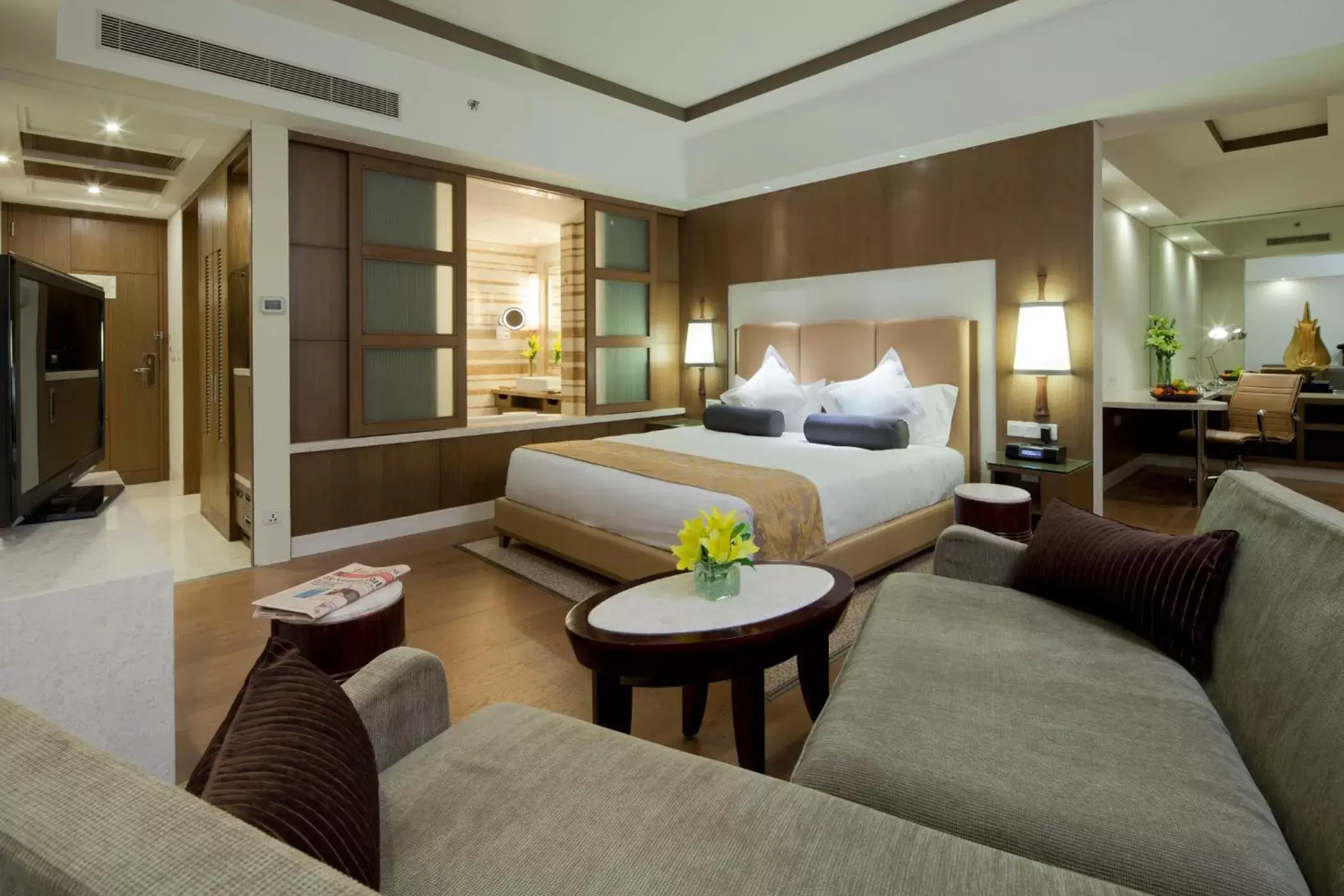 Bed in Crowne Plaza New Delhi Okhla, an IHG Hotel