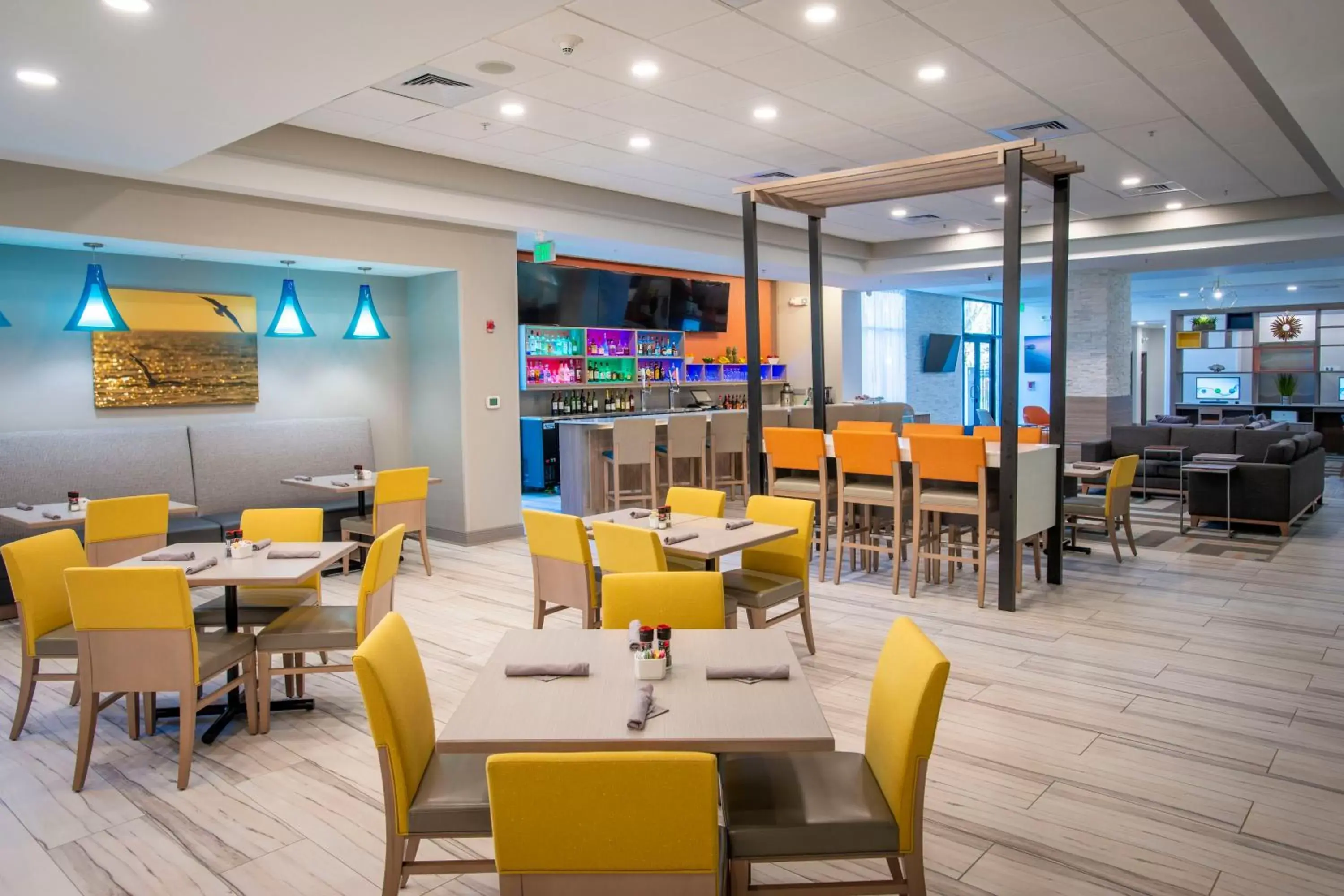 Restaurant/Places to Eat in Holiday Inn Pensacola - University Area, an IHG Hotel