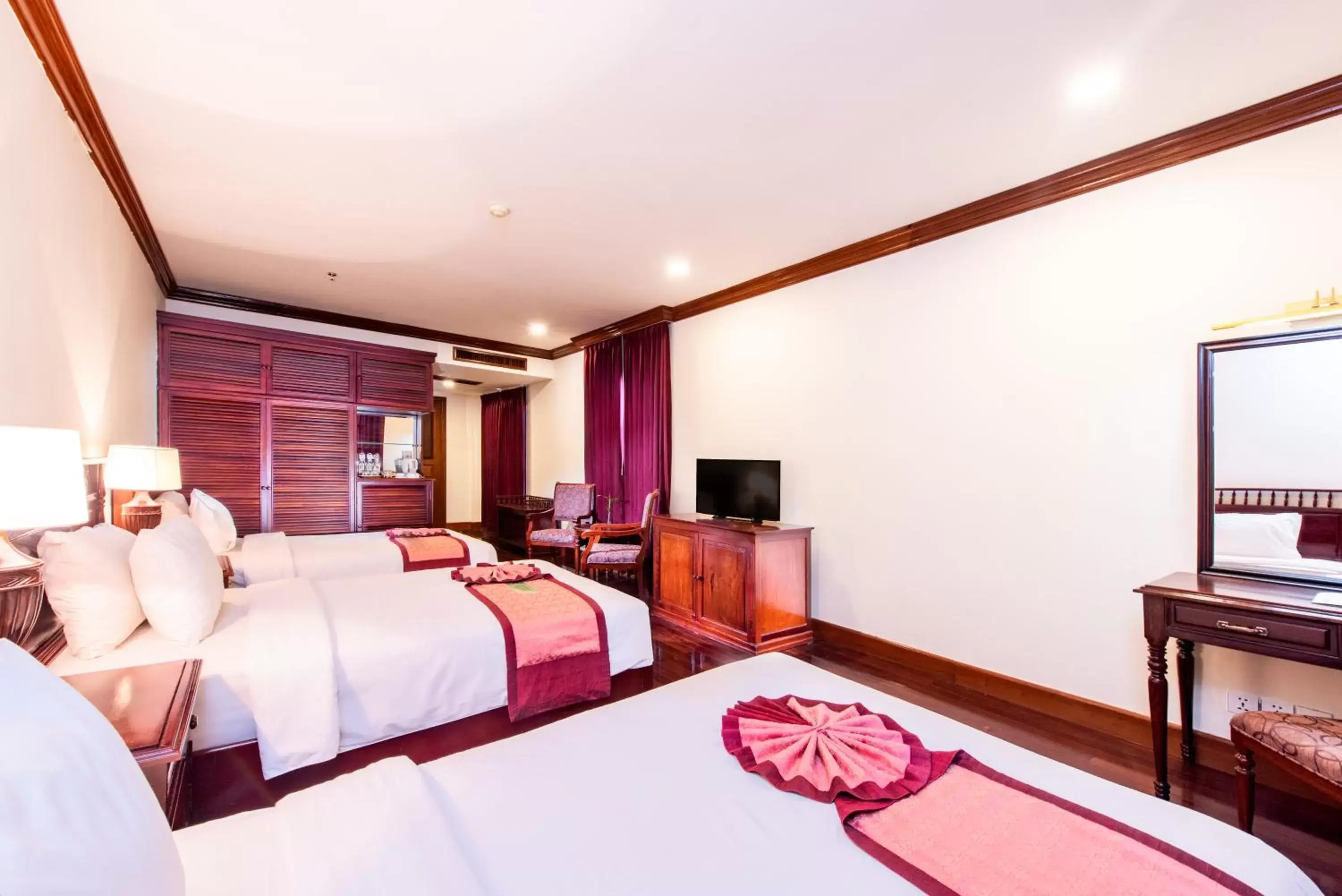 Bed in Steung Siemreap Hotel