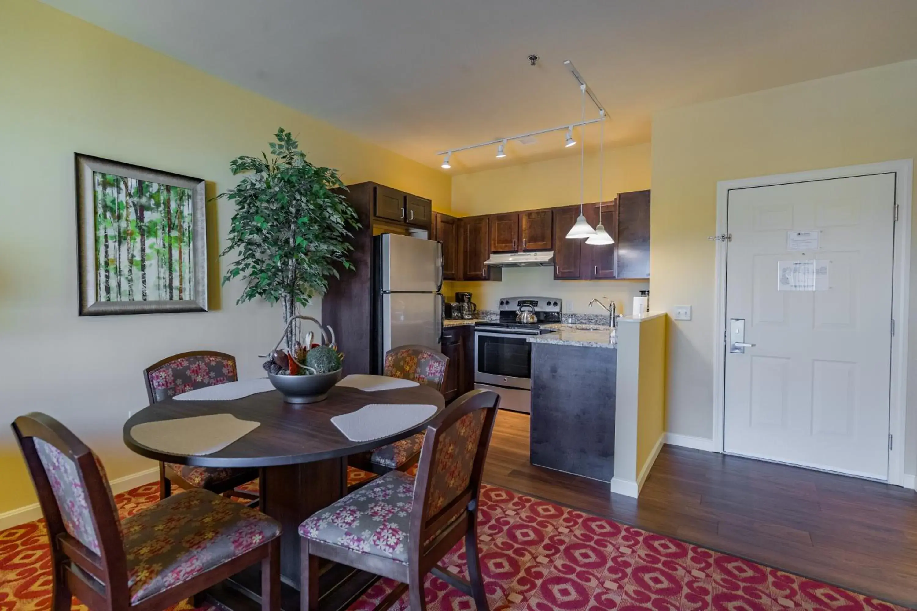 Kitchen or kitchenette, Kitchen/Kitchenette in Berkshire Mountain Lodge