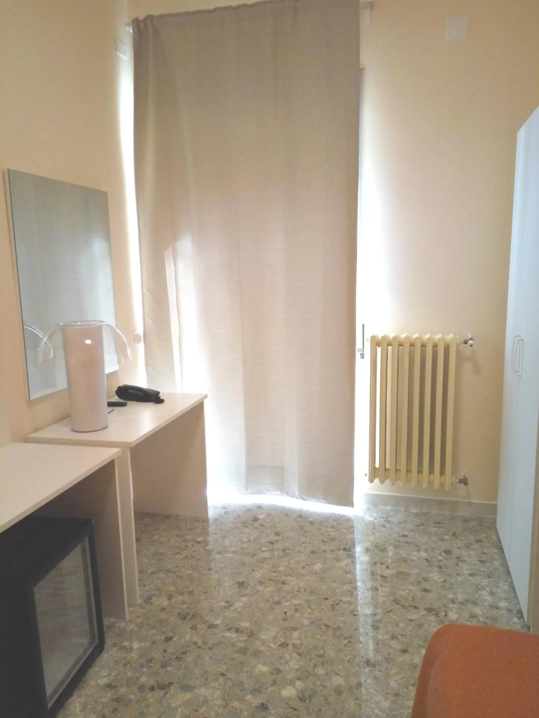 Photo of the whole room in Michelangelo Rooms