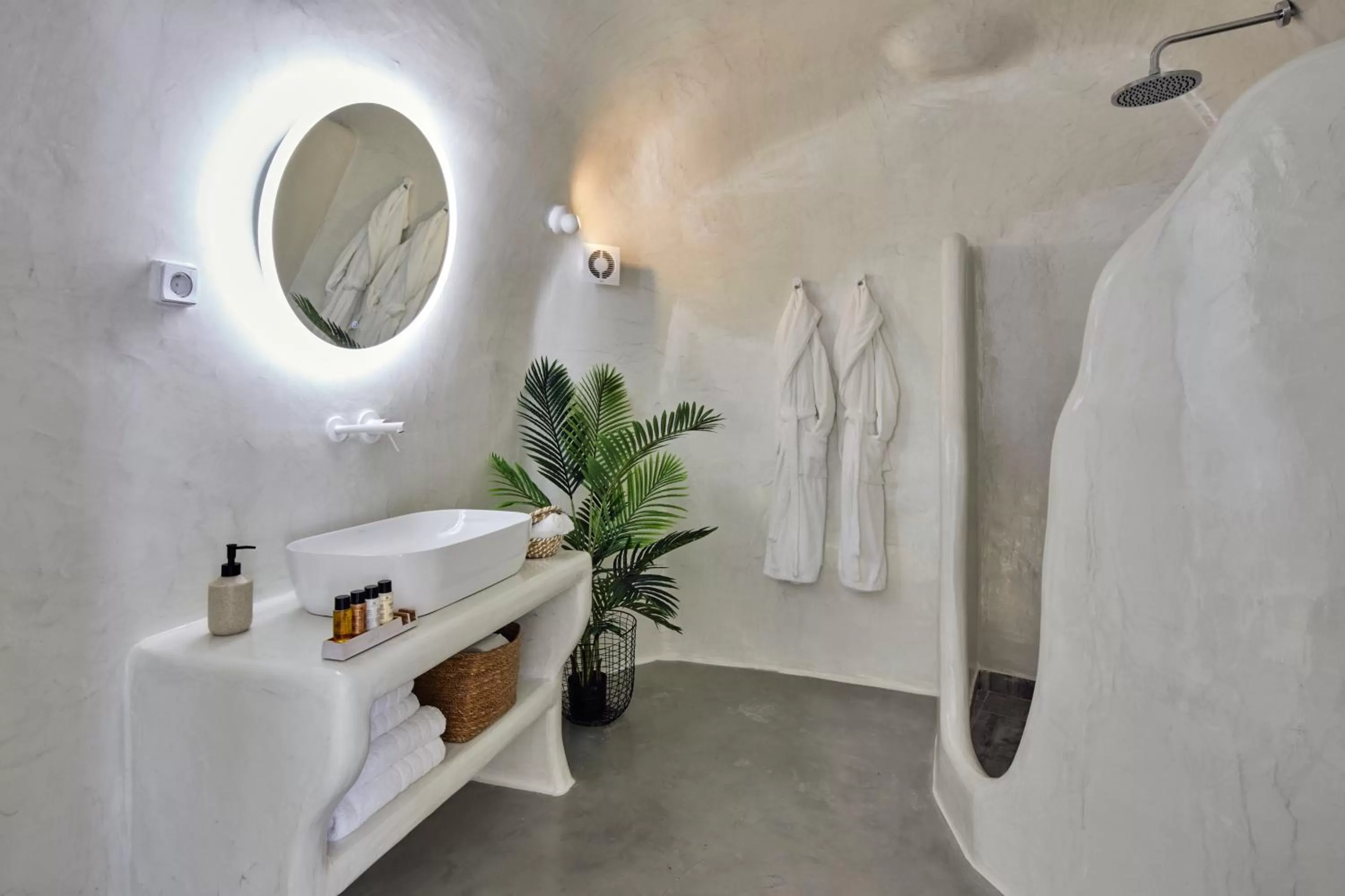 Bathroom in U & ME SUITES