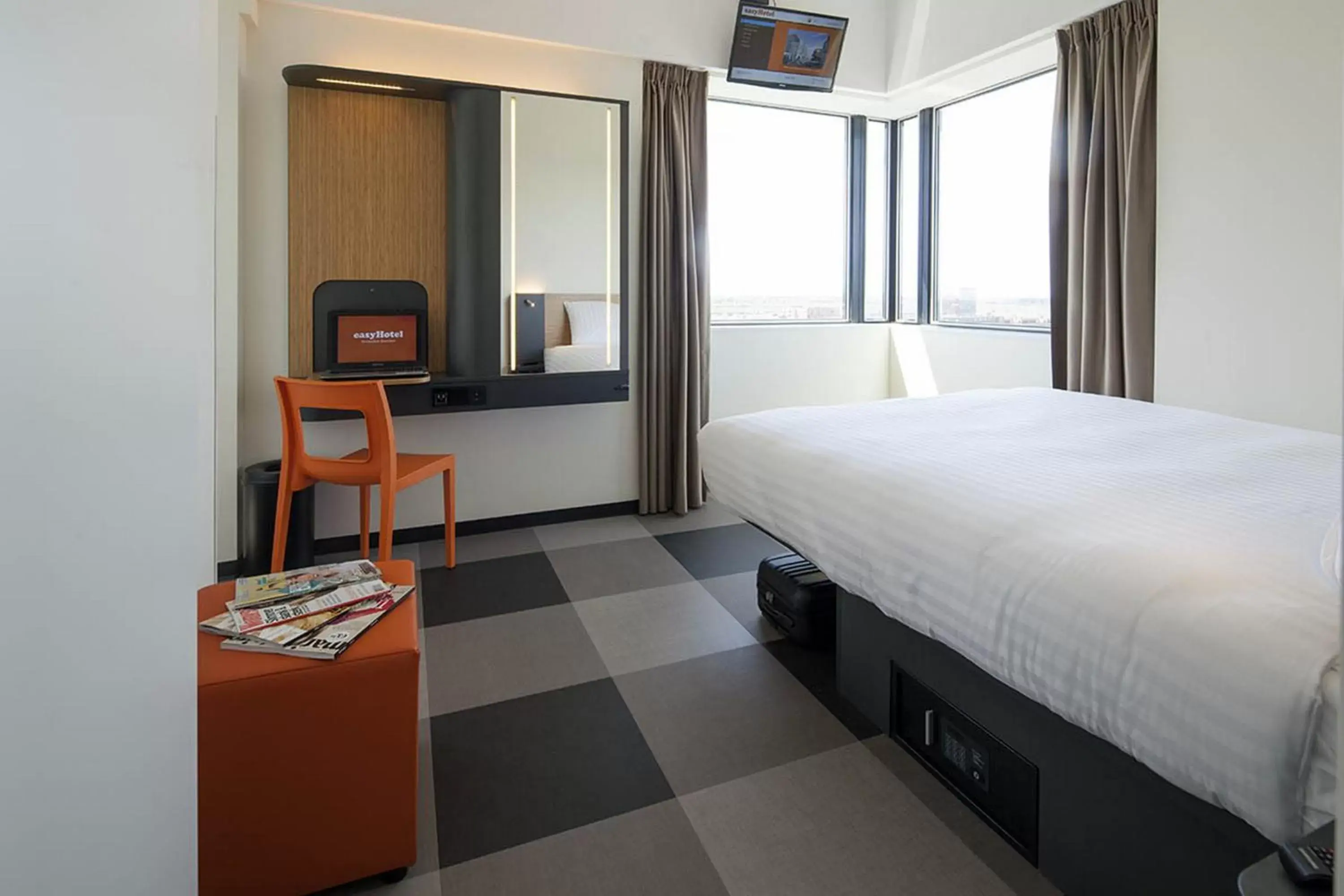 Photo of the whole room, Bed in easyHotel Amsterdam Zaandam