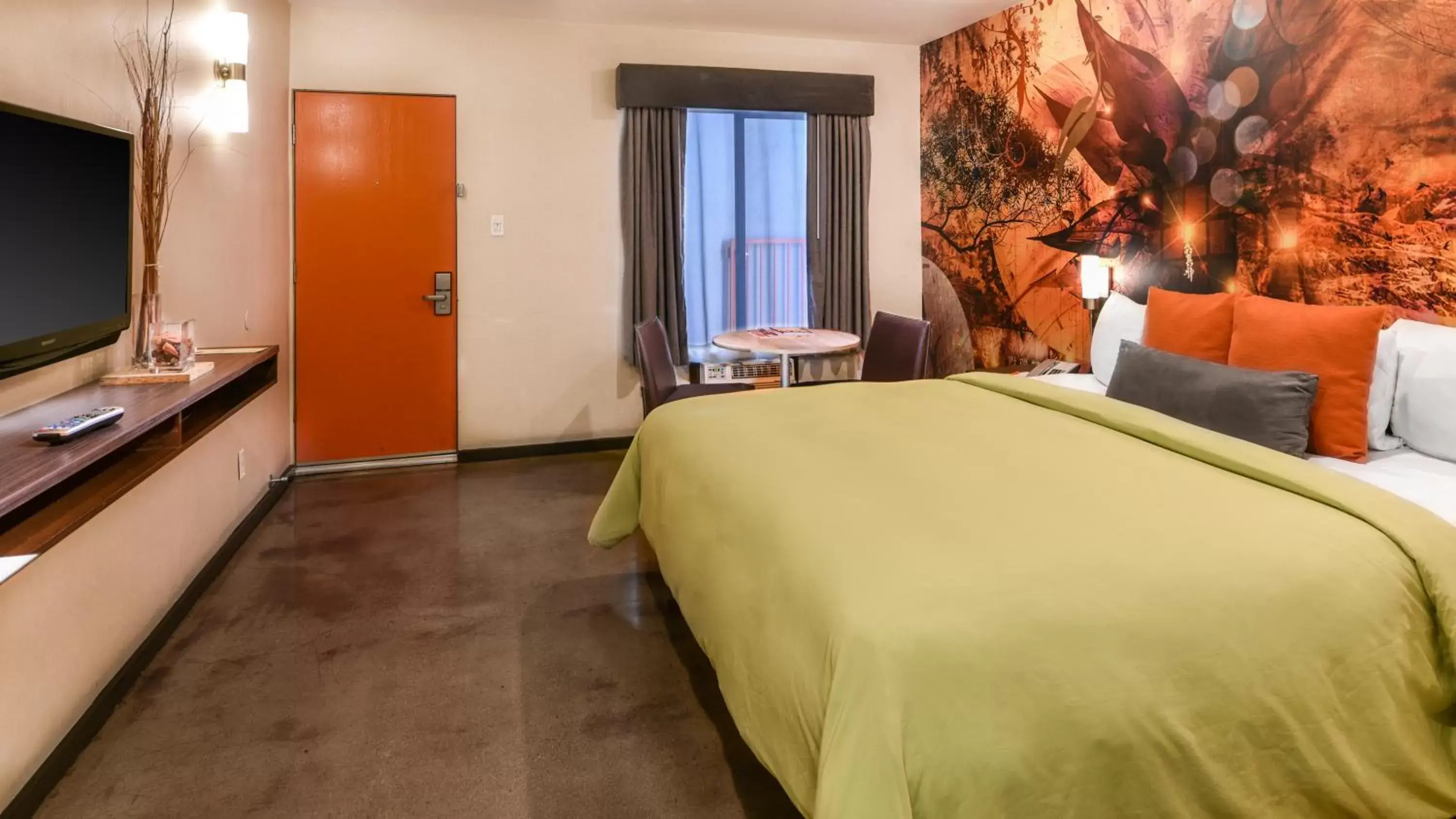 Bed in The Tangerine - a Burbank Hotel
