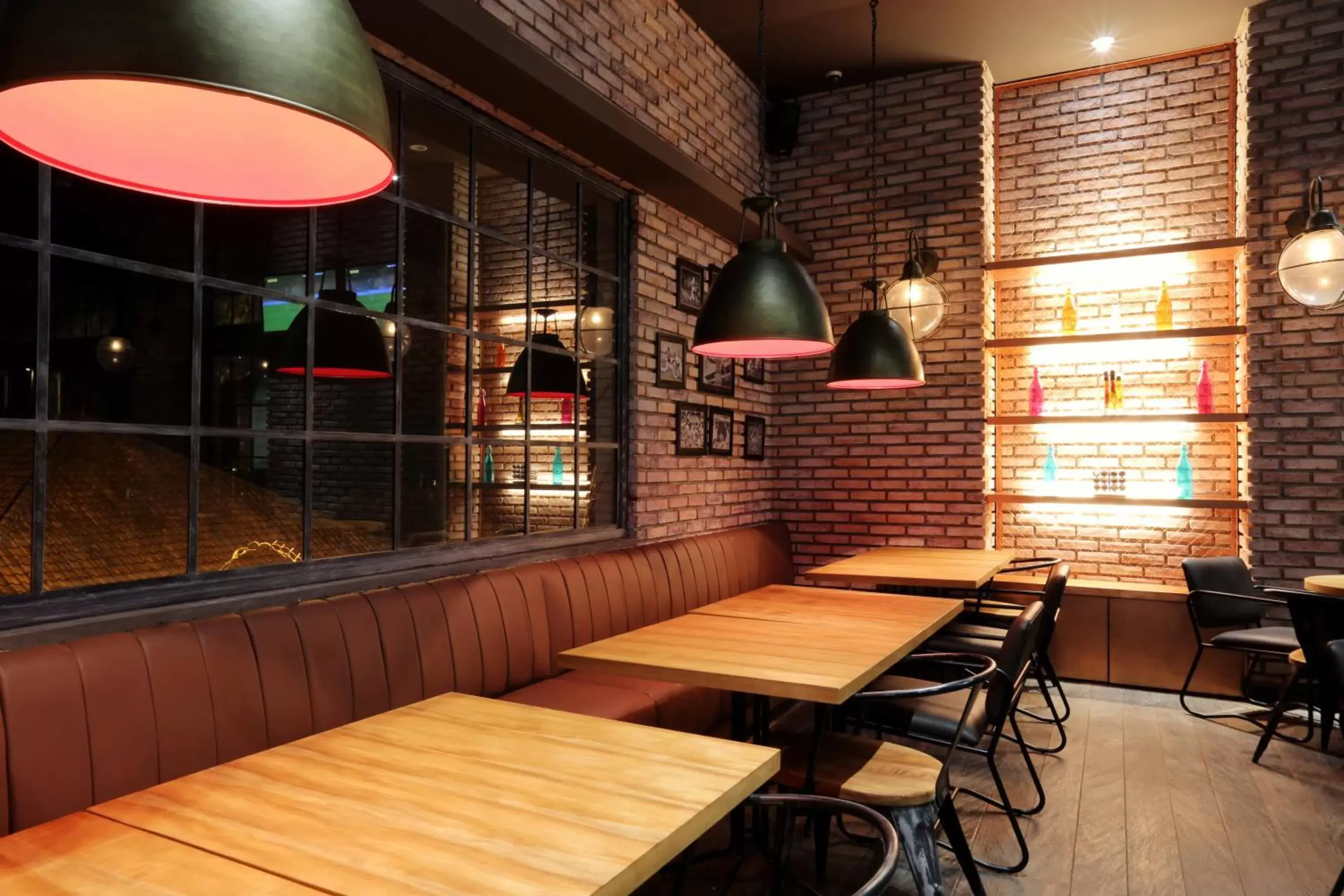 Restaurant/places to eat in Mahogany Hotel Restaurant/places to eat in Mahogany Hotel