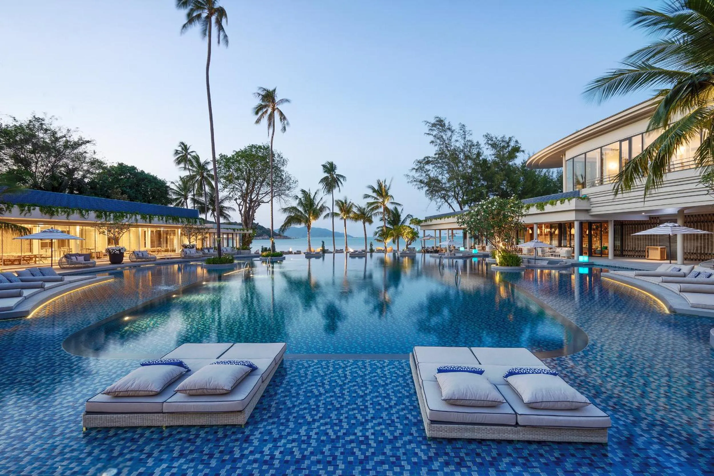 Swimming pool in Melia Koh Samui