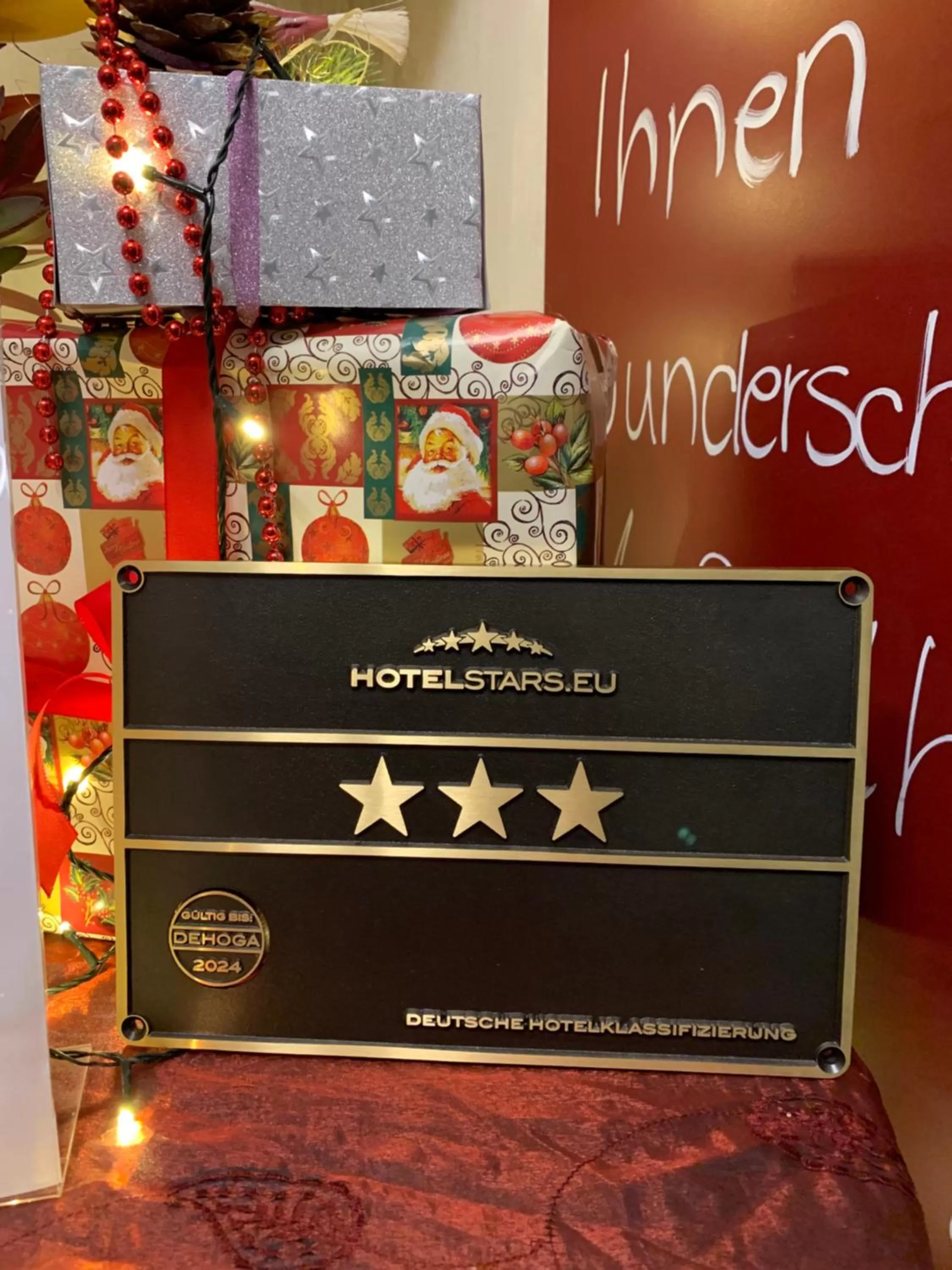 Logo/Certificate/Sign in Boutique Hotel Goldene Henne